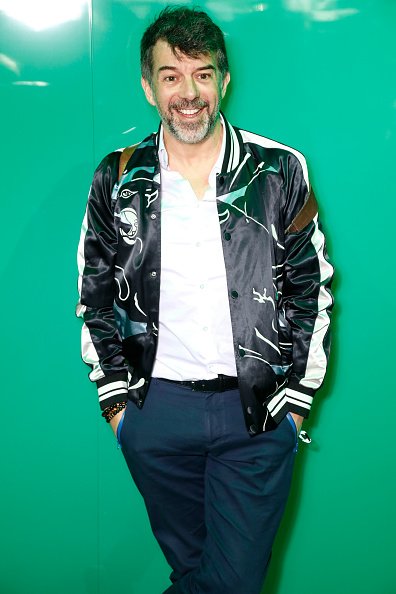 Stéphane Plaza assiste au défilé Lacoste le 05 mars 2019 à Paris | Photo : Getty Images