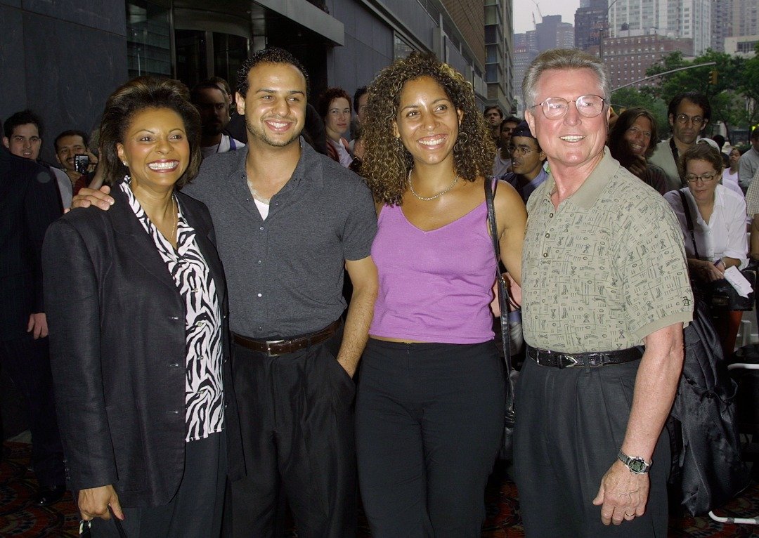 Leslie Uggams and family during Jurassic Park 3 New York Premiere - July 7, 2001 at Sony Lincoln Square Theater in New York City, New York, United States. | Source: Getty Images