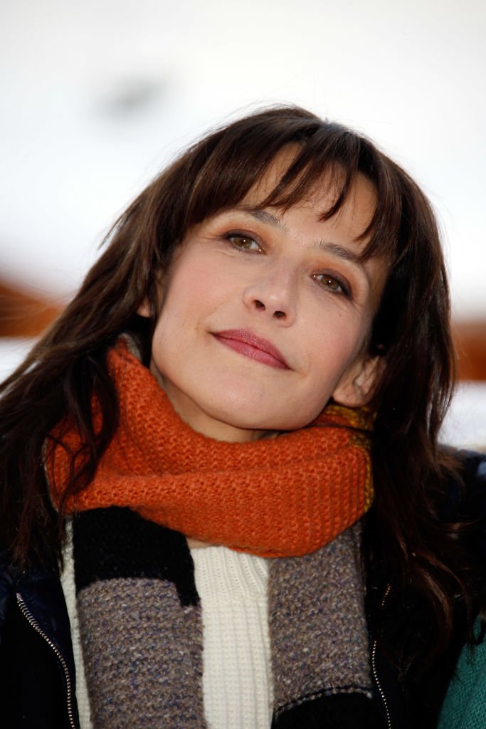 Sophie Marceau pose pour le photocall de "Mme Mills" lors du 21ème Festival du film de comédie de l'Alpe d'Huez le 19 janvier 2018 à l'Alpe d'Huez, France. | Photo : Getty Images