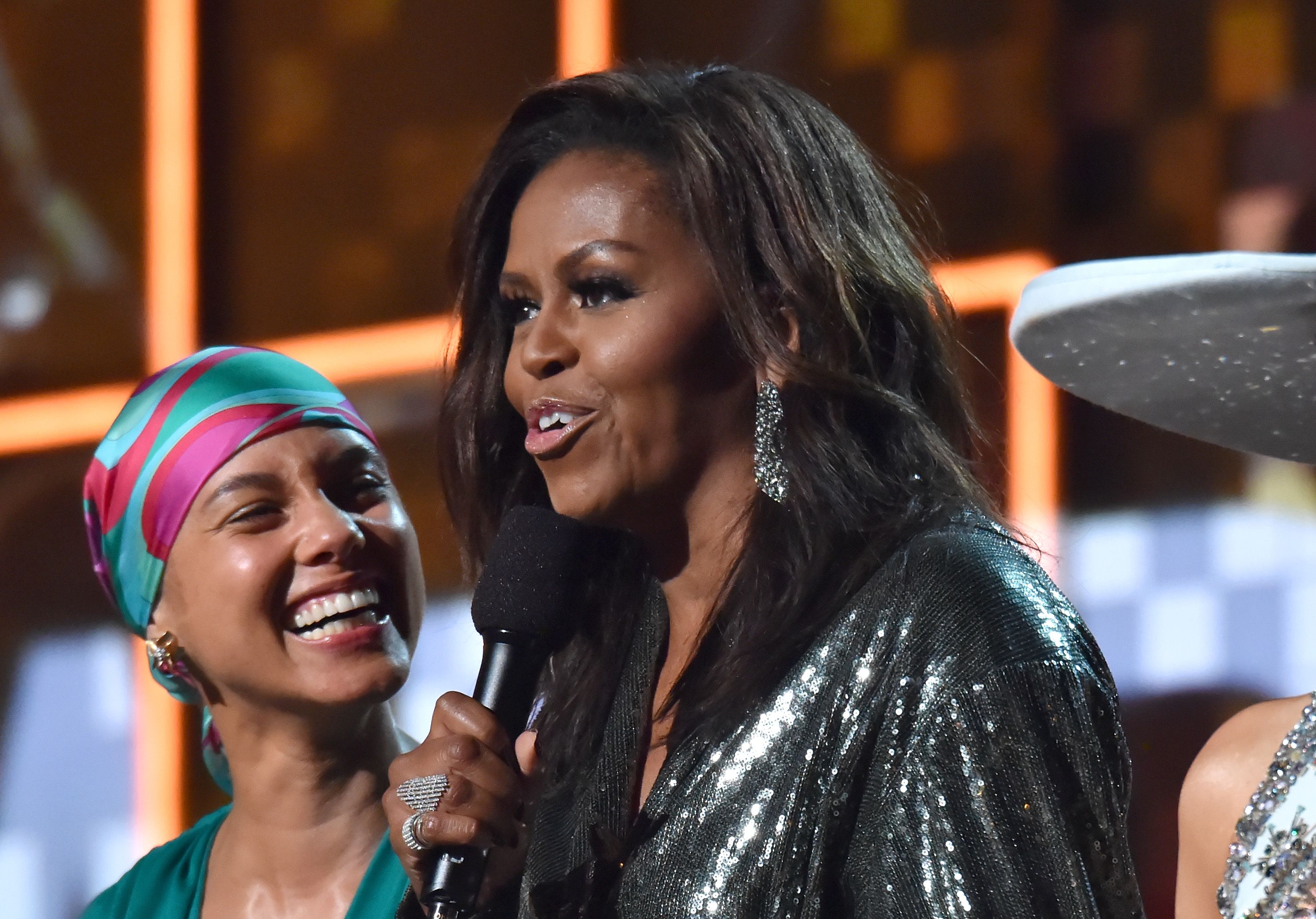 Singer Alicia Keys and Michelle Obama at the Grammy Awards on February 10, 2019 in Los Angeles. | Photo: Getty Images 