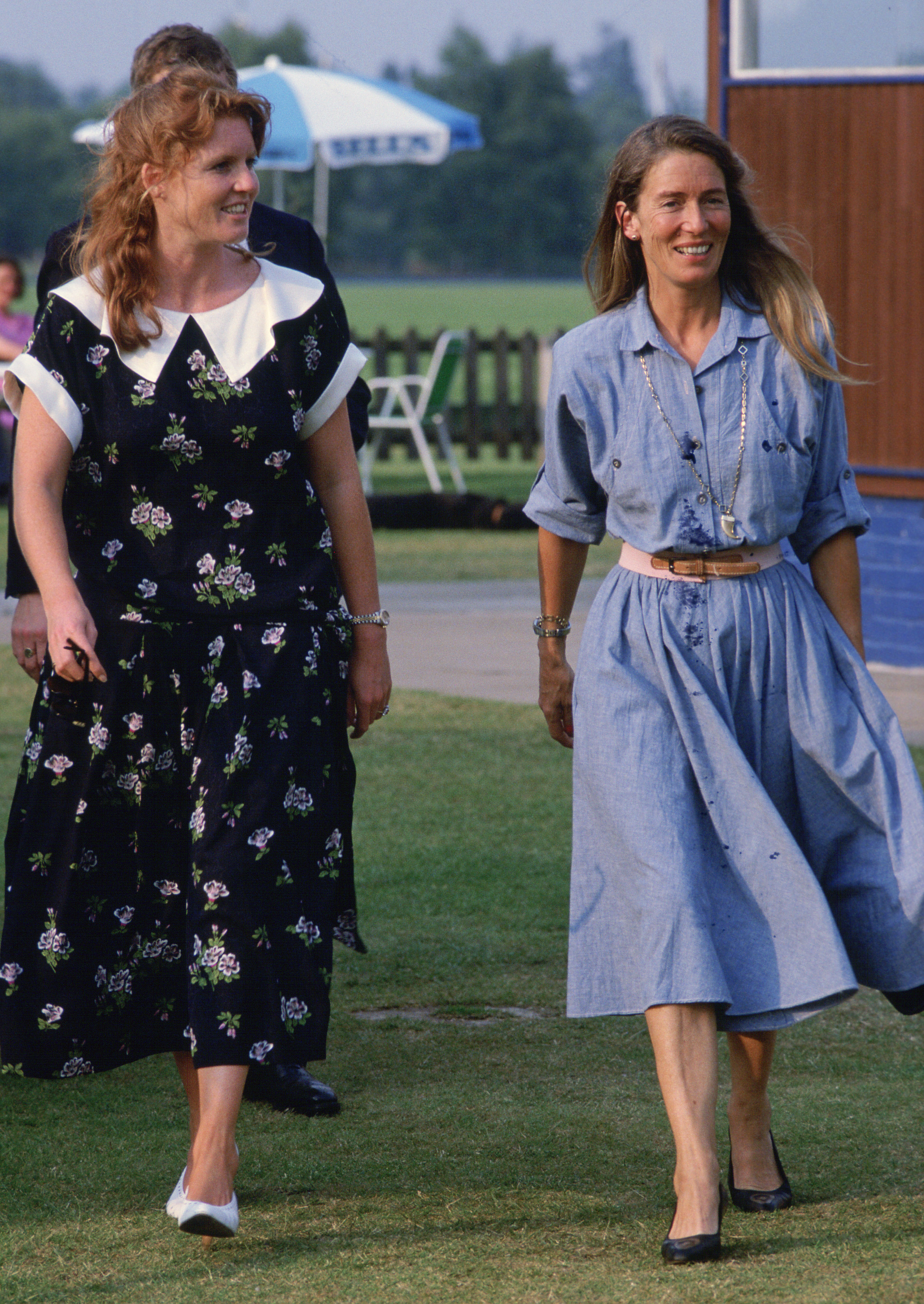 Sarah Ferguson with her mother Susan Barrantes at Polo on 1 June 1986 in Windsor. | Source: Getty Images
