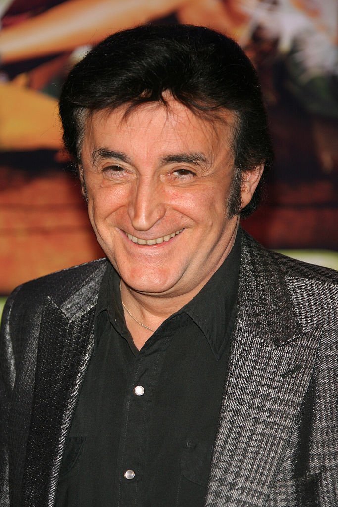 Dick Rivers assiste à la première du film "Arthur et les Minimoys" qui se tient à Paris. | Photo : Getty Images