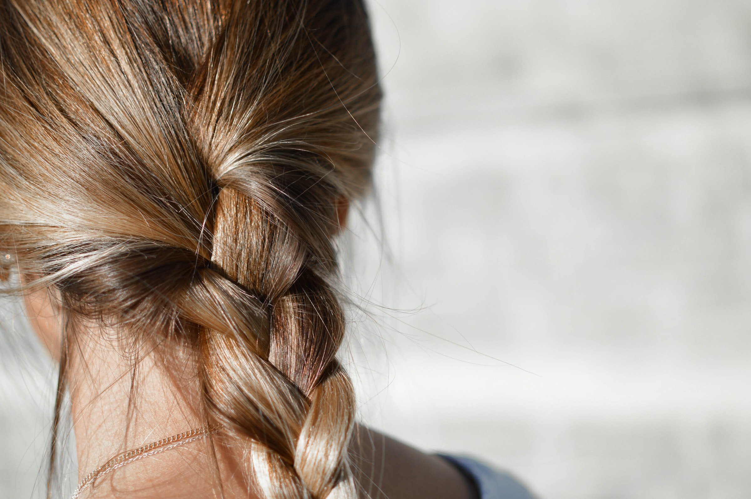 Close-up of braided hair. | Source: Unsplash