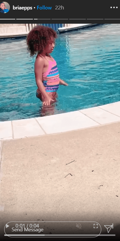 Bria Epps' daughter, Skylar, in the pool | Instagram/@briaepps