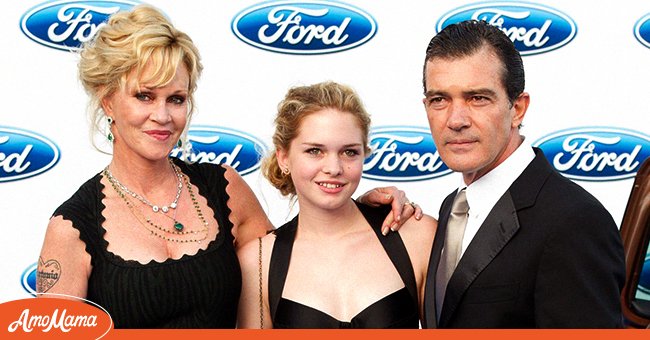 Melanie Griffith with her husband Antonio Banderas and their daughter Stella del Carmena during the Starlite Charity Gala 2012 at Villa Padierna Hotel on August 4, 2012, in Marbella, Spain. / Source: Getty Images
