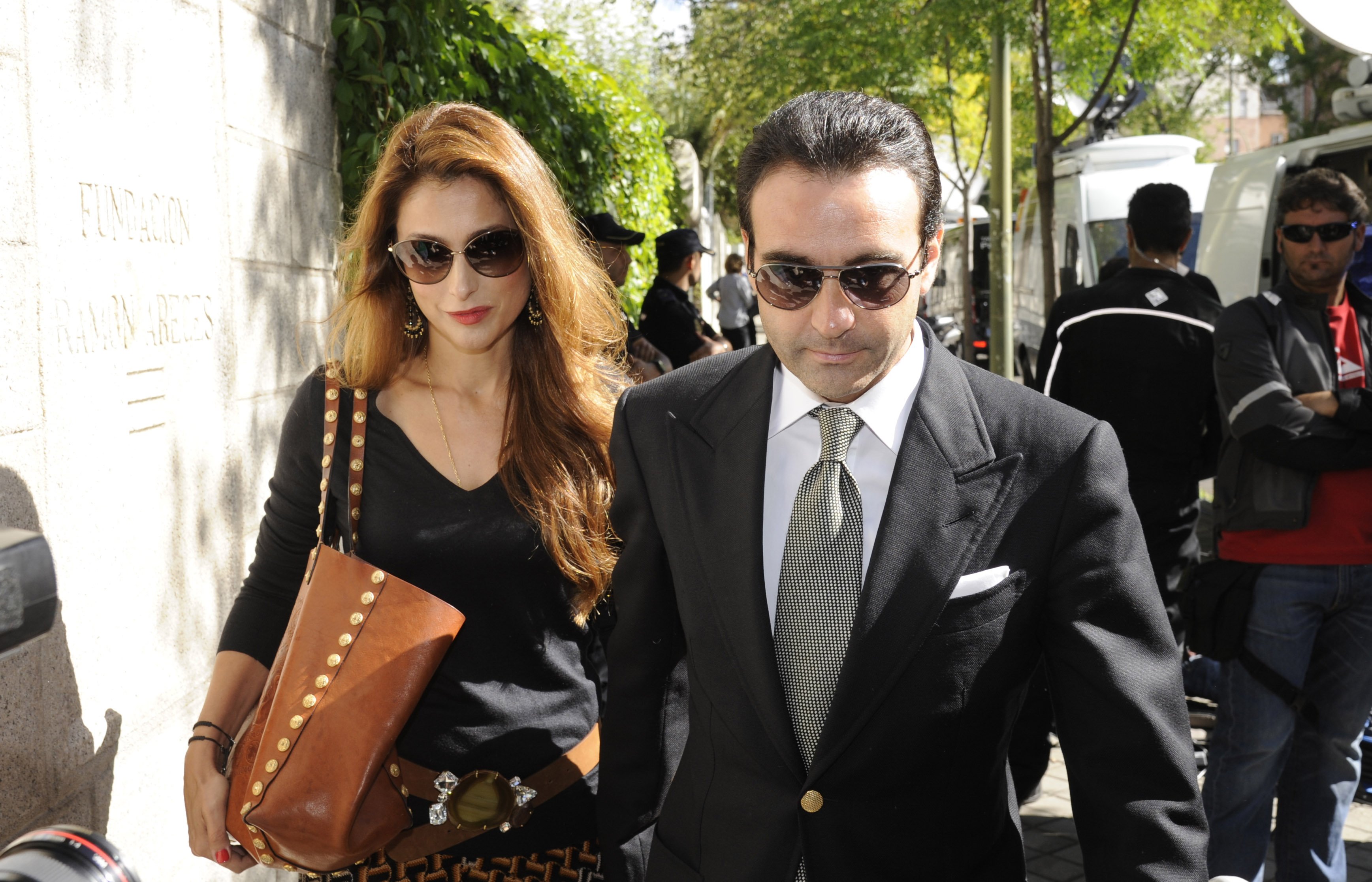 Paloma Cuevas y Enrique Ponce en el funderal de Isidoro Álvarez en Madrid, en 2014. | Foto: Getty Images Paloma Cuevas y Enrique Ponce en el funderal de Isidoro Álvarez en Madrid, en 2014. | Foto: Getty Images