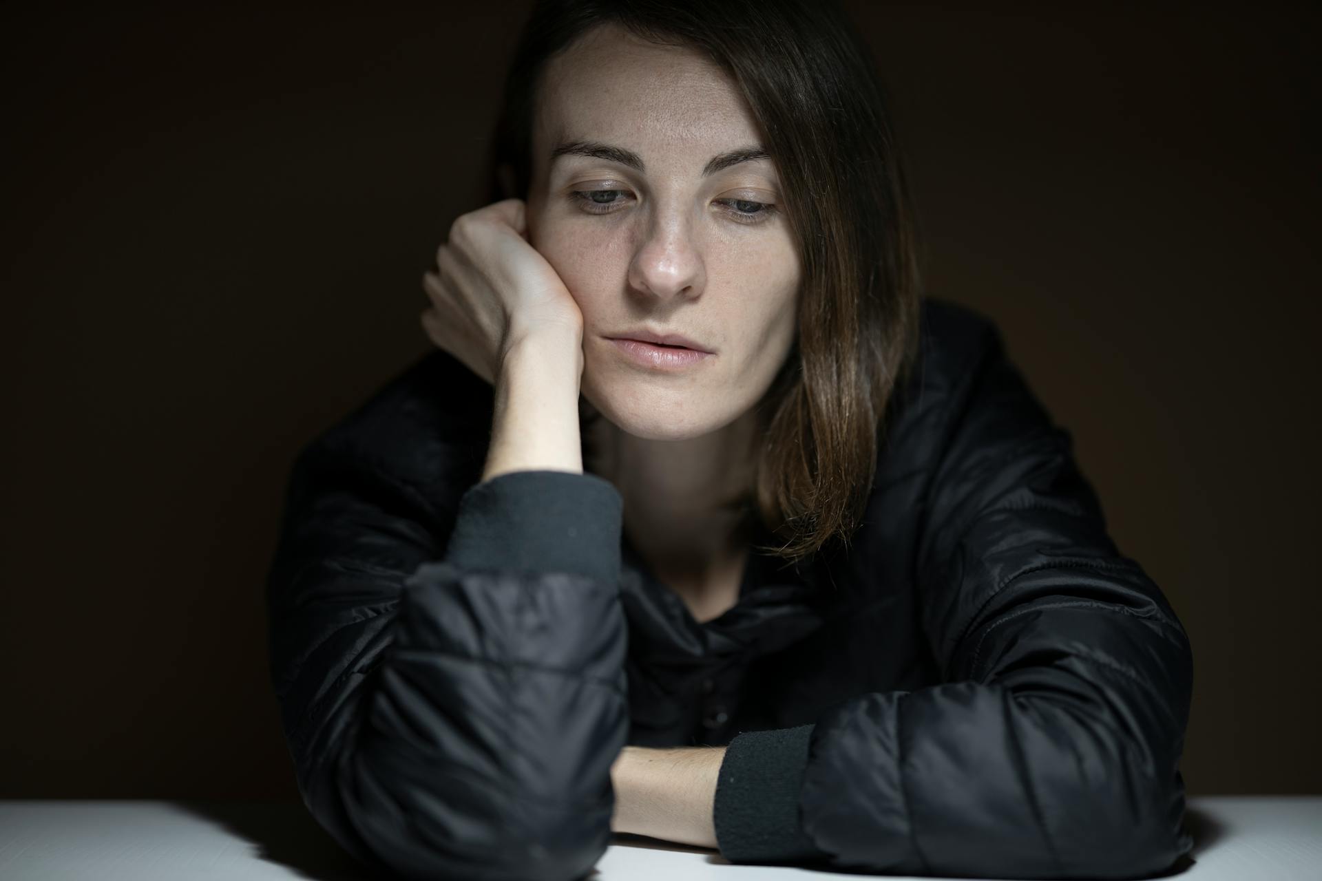 A depressed woman | Source: Pexels