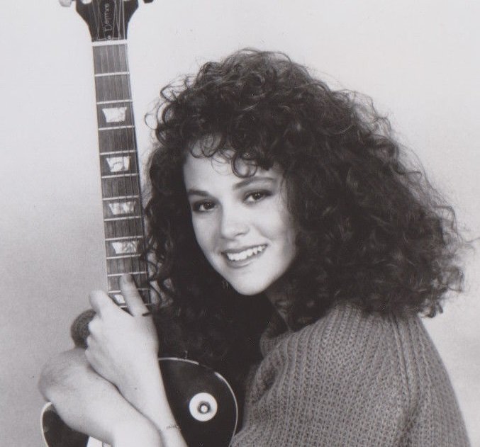 Press photo of Rebecca Schaeffer for "My Sister Sam" in the 1980s | Source: Public Domain,Wikimedia Commons