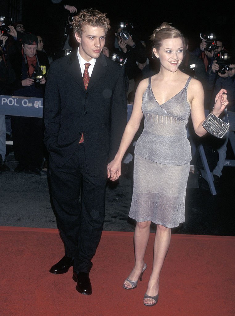 Ryan Phillippe and actress Reese Witherspoon attend the "Twilight" New York City Premiere on February 18, 1998 | Photo: Getty Images