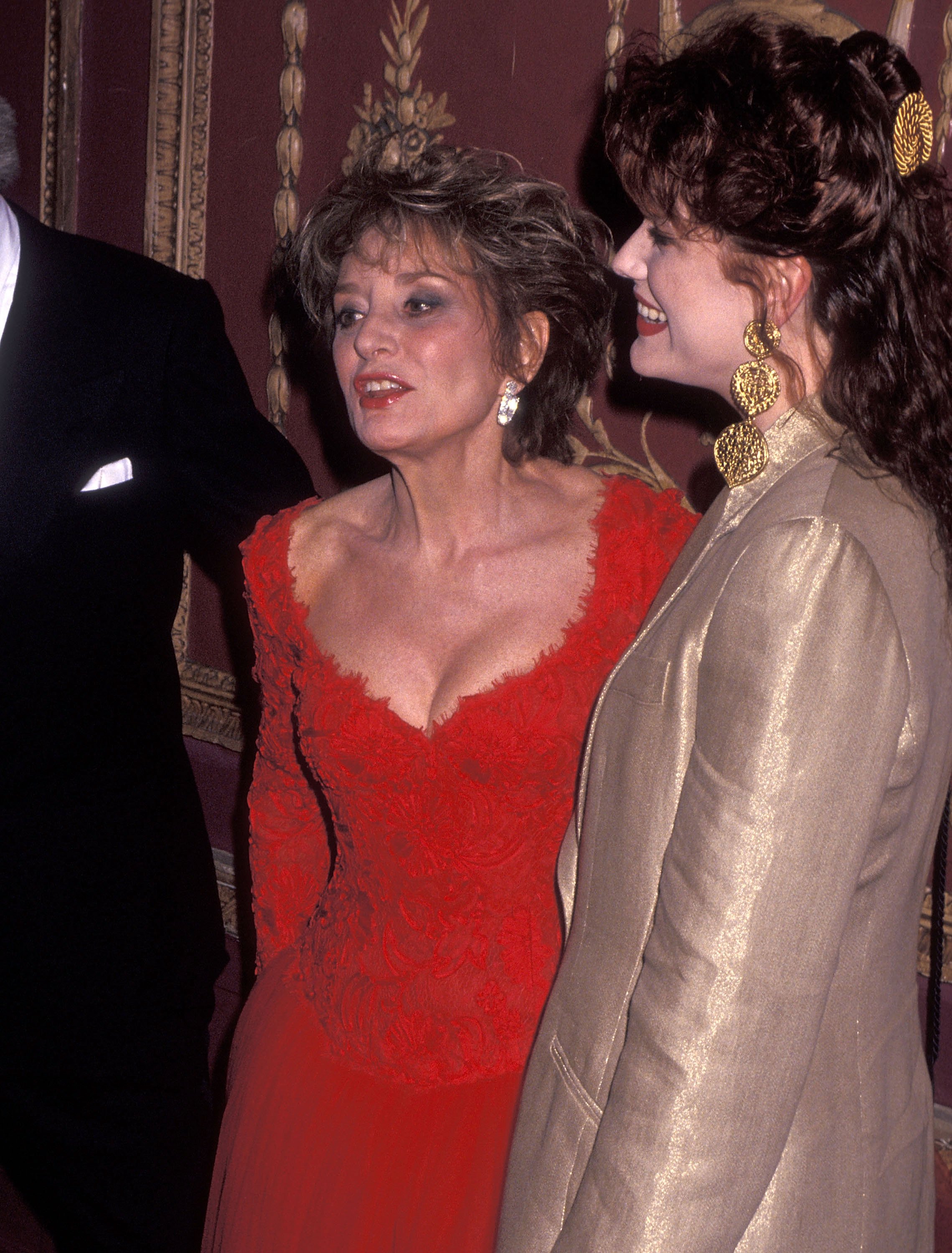 Barbara Walters and daughter Jacqueline Guber attend the American Museum of the Moving Image Salute to Barbara Walters on March 19, 1992, at the Waldorf-Astoria Hotel in New York City. | Source: Getty Images