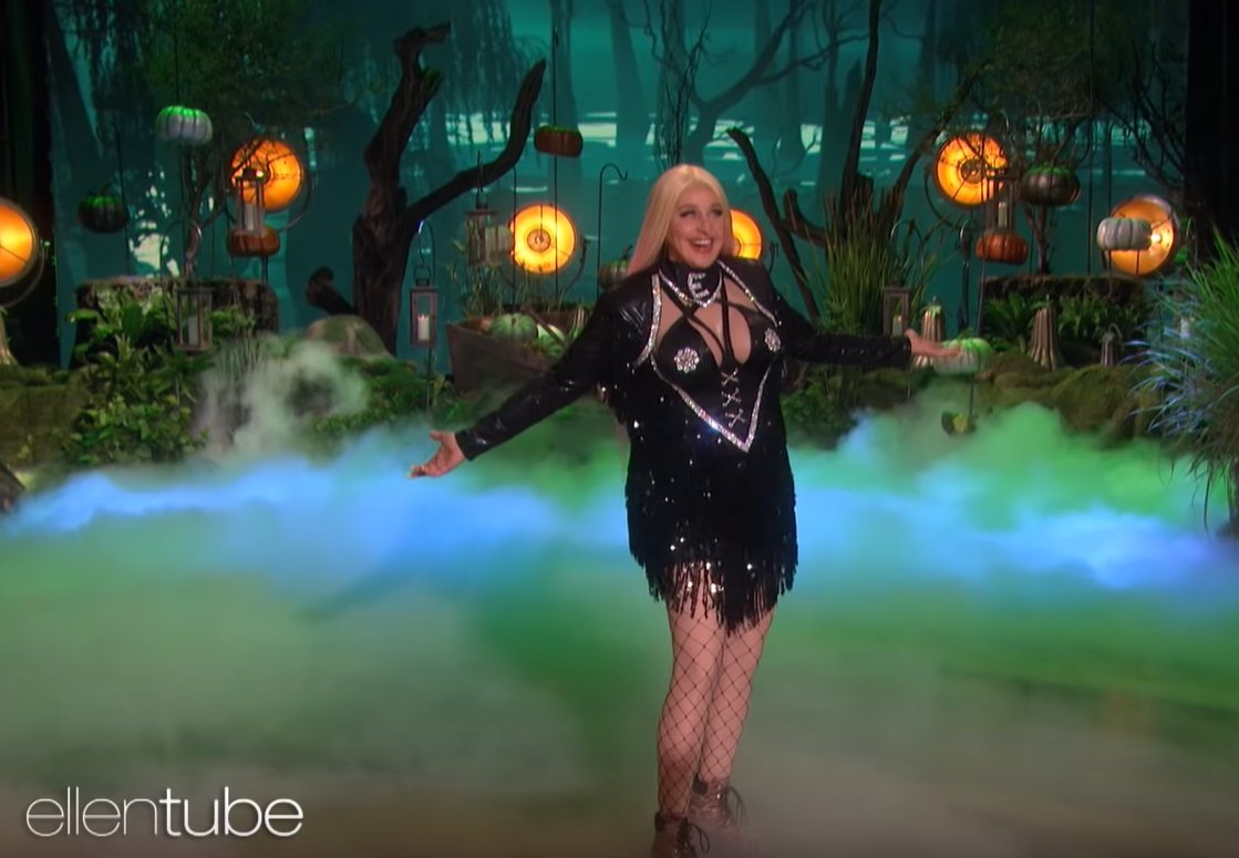 Elle DeGeneres shows off costume on Halloween during her show | Photo: YouTube/ TheEllenShow