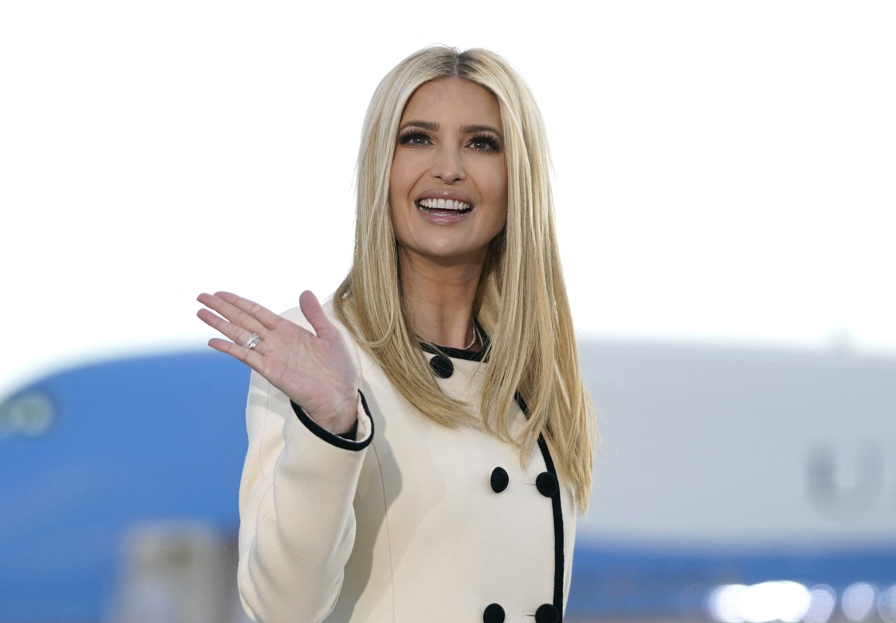 Ivanka Trump waves as she arrives at Joint Base Andrews on January 20, 2021, in Maryland. | Source: Getty Images