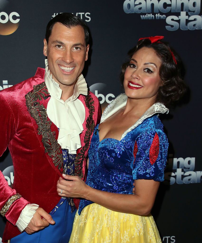 Vanessa Lachey and dancer Maksim Chmerkovskiy pose at "Dancing with the Stars" season 25  | Getty Images