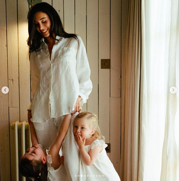 Jesse Light playing with family members during her five-day wedding celebration, posted on July 15, 2024 | Source: Instagram/vogueweddings