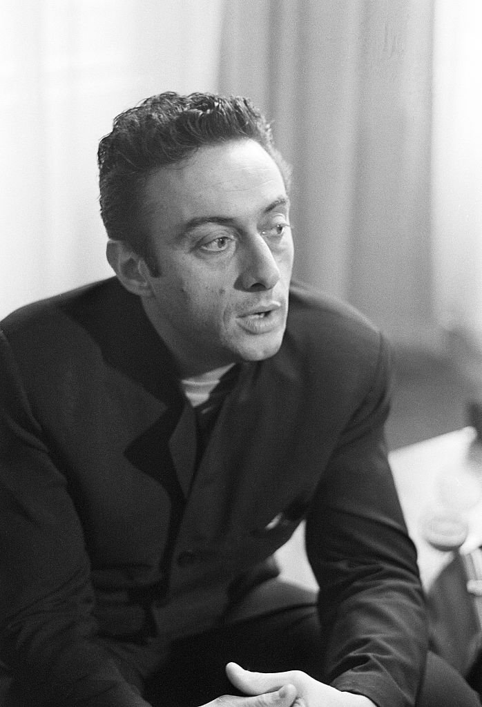 American comedian Lenny Bruce during his visit to London. 20th April 1962. | Photo: Getty Images