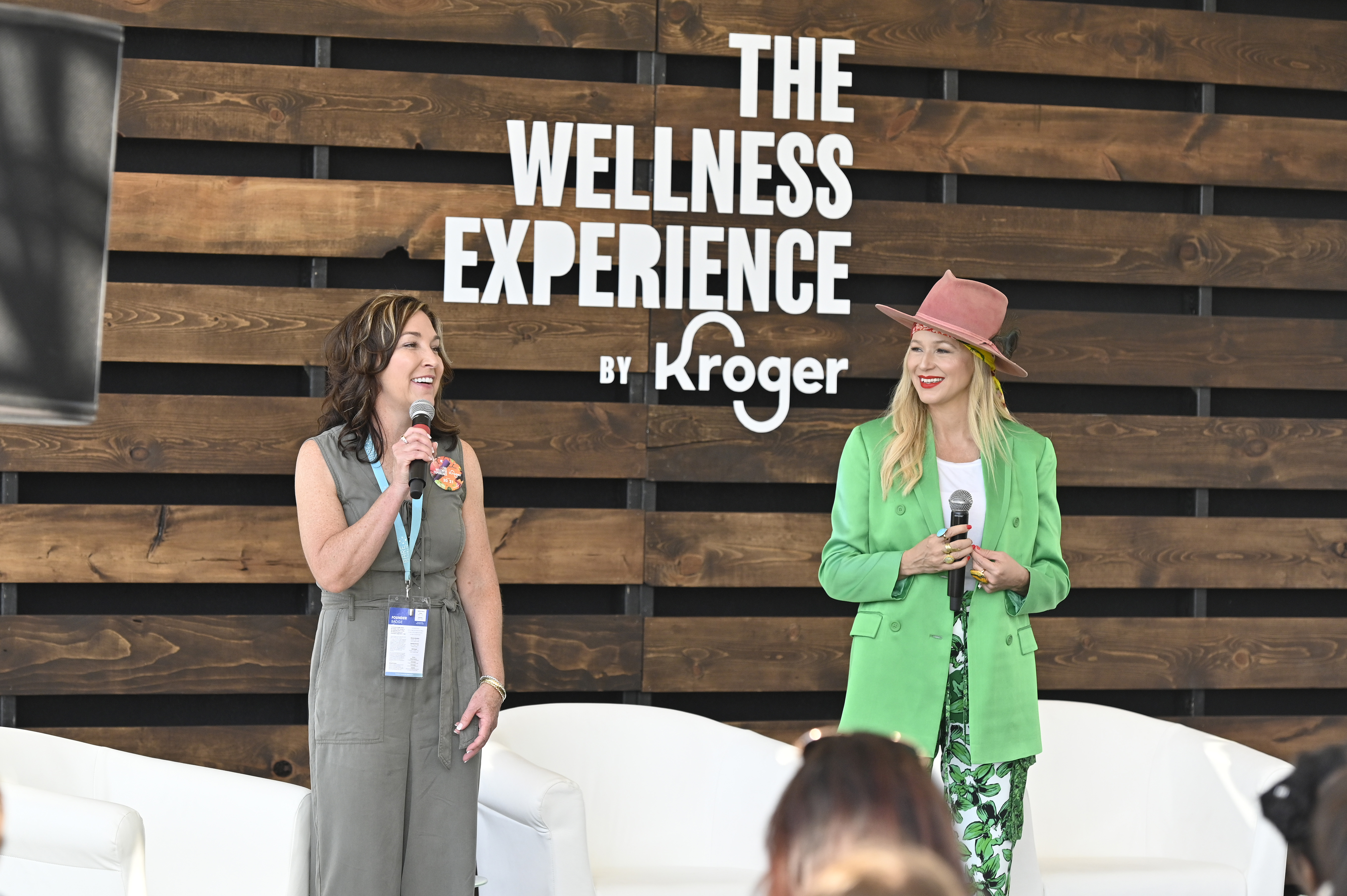 Colleen Lindholz, Kroger Health President, and Jewel speak before the start of Women in Wellness during the second day of The Wellness Experience by Kroger in Cincinnati, Ohio, on August 21, 2021. | Source: Getty Images