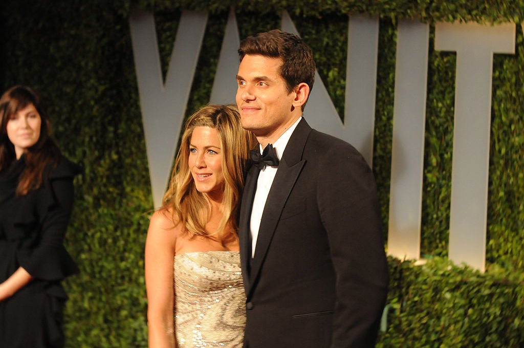 Jennifer Aniston and John Mayer arrive at the Vanity Fair Oscar Party,  February 2009 | Source: Getty Images