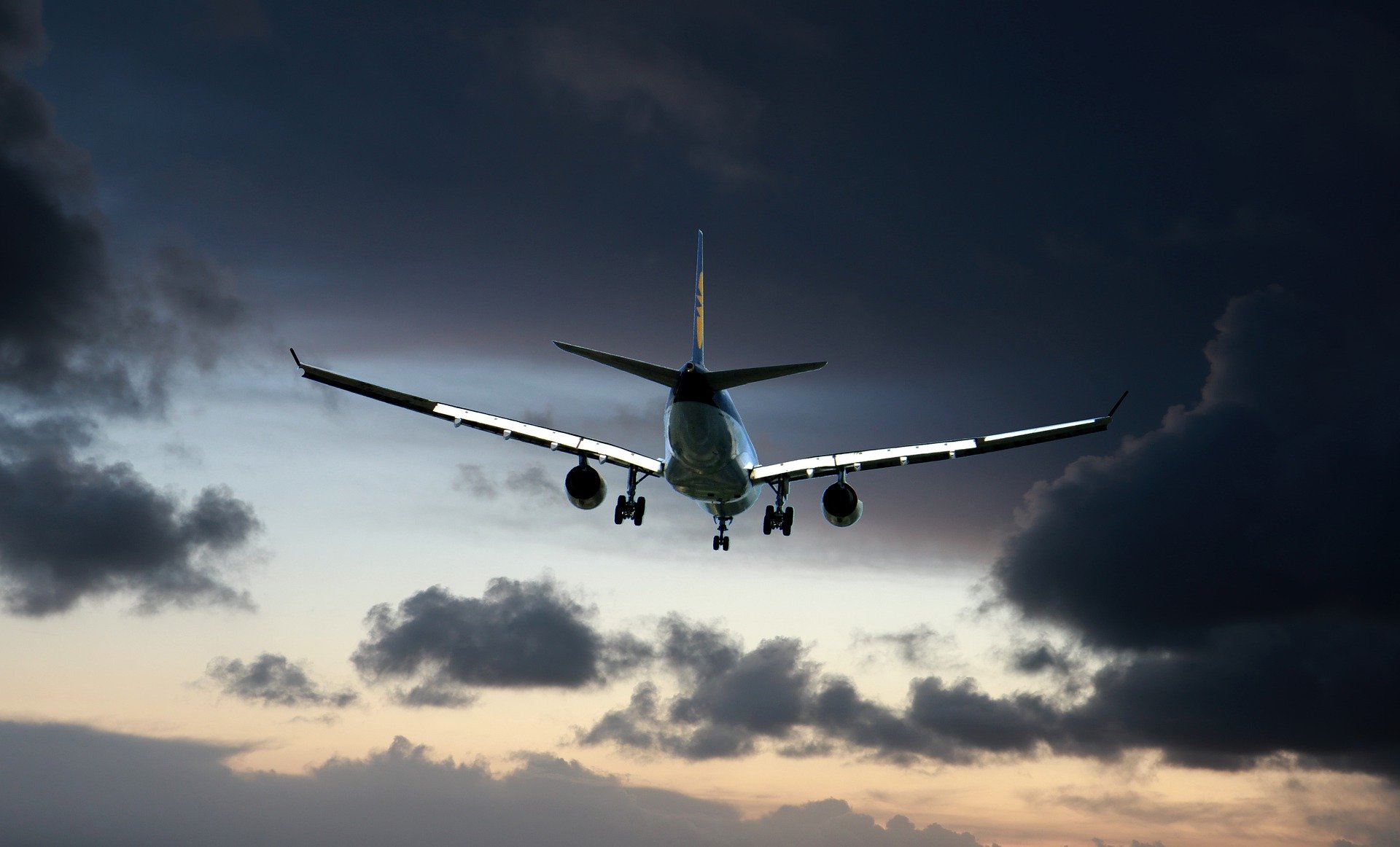 Un avion s'envole | Photo : Pixabay