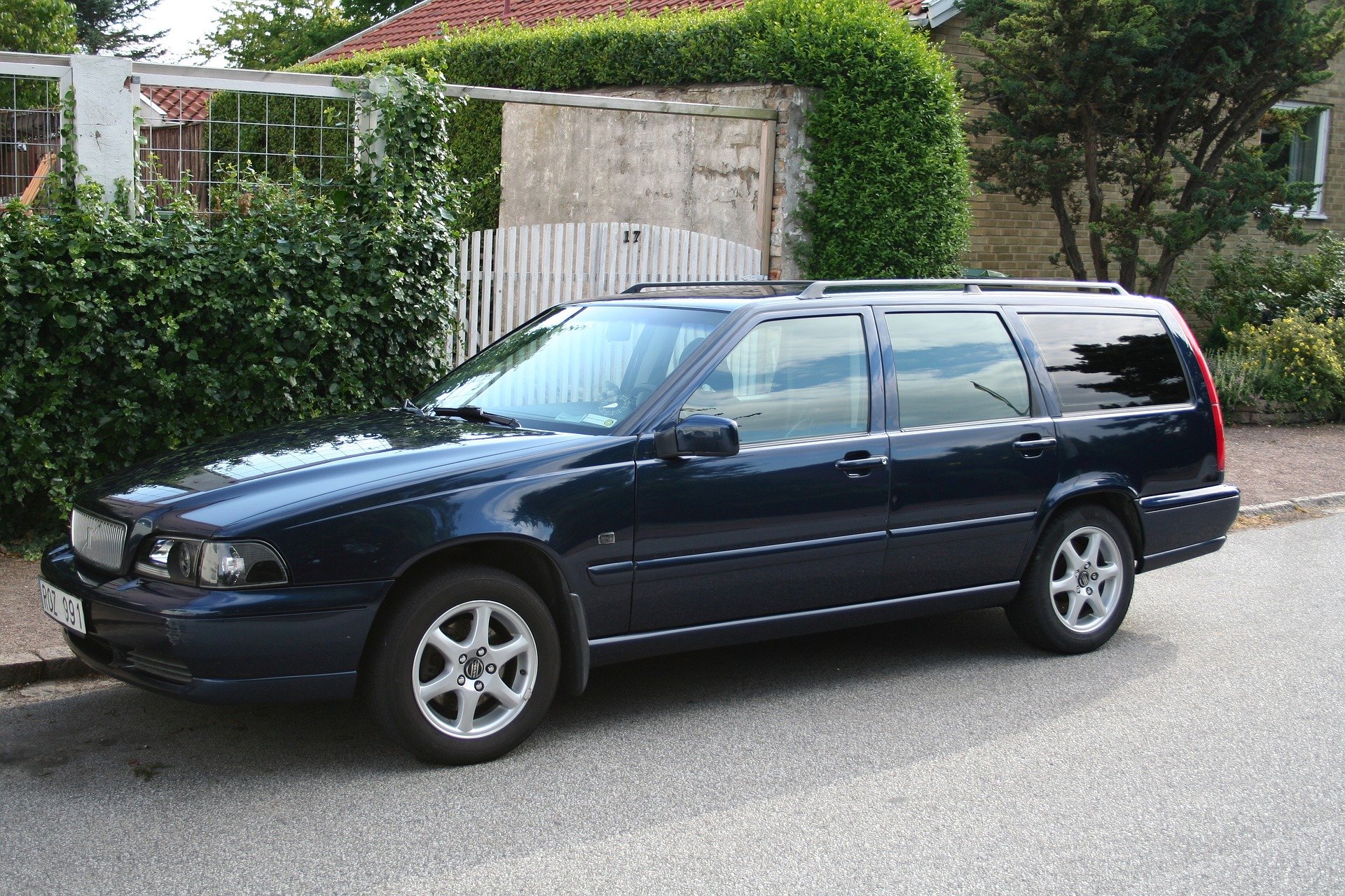 Une voiture Volvo à l'arrêt | Photo : Pixabay Une voiture Volvo à l'arrêt | Photo : Pixabay