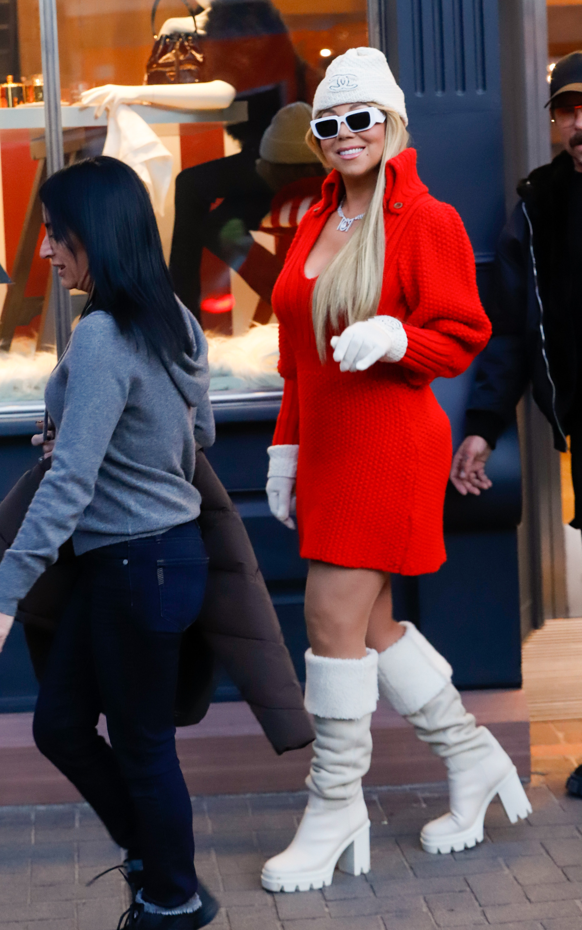 Mariah Carey, 55, Channels Mrs. Santa Claus in a Red Tight Dress and ...