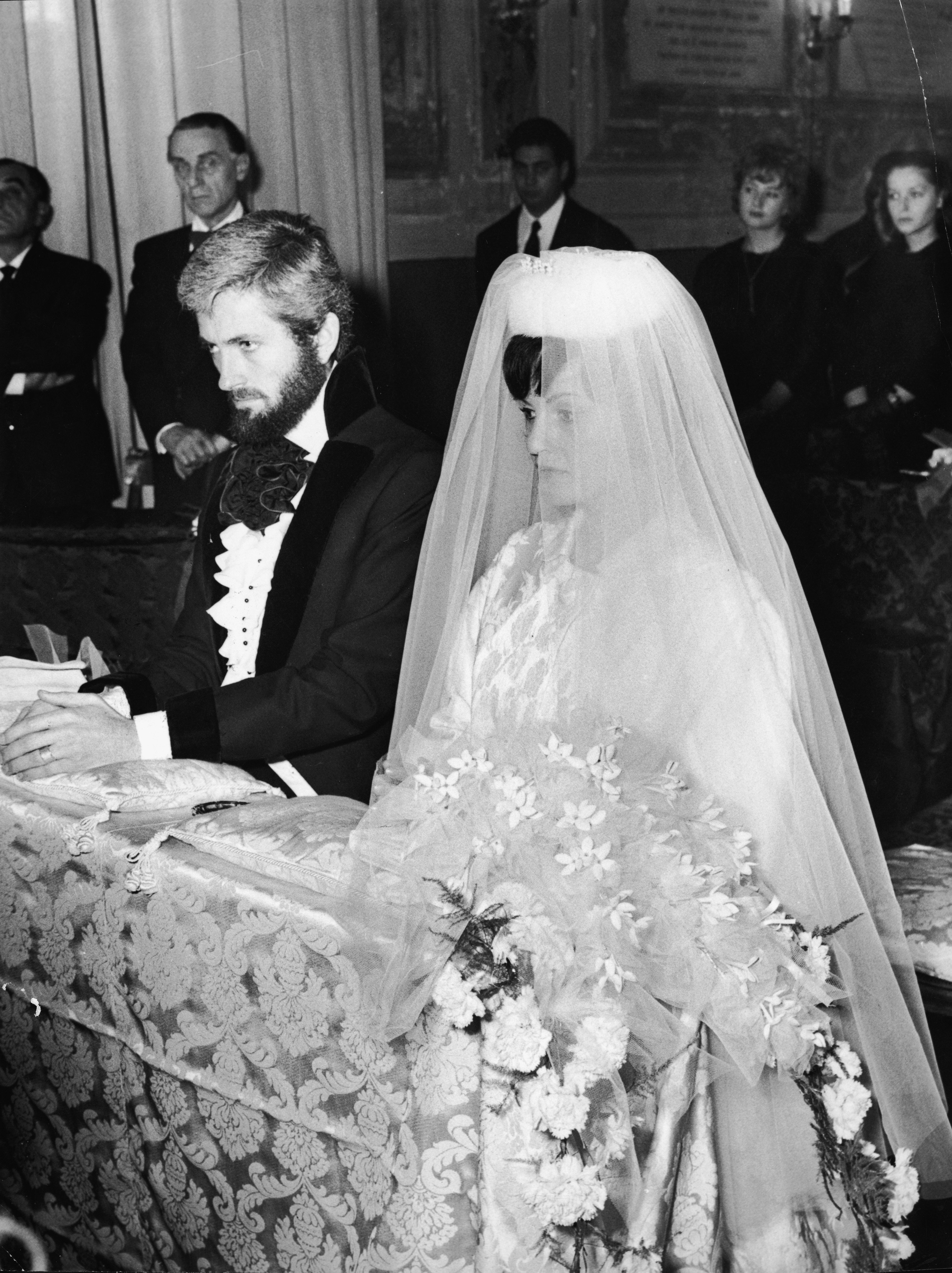 John Drew Barrymore and Gabriella Palazzoli at their wedding ceremony in 1960 | Source: Getty Images