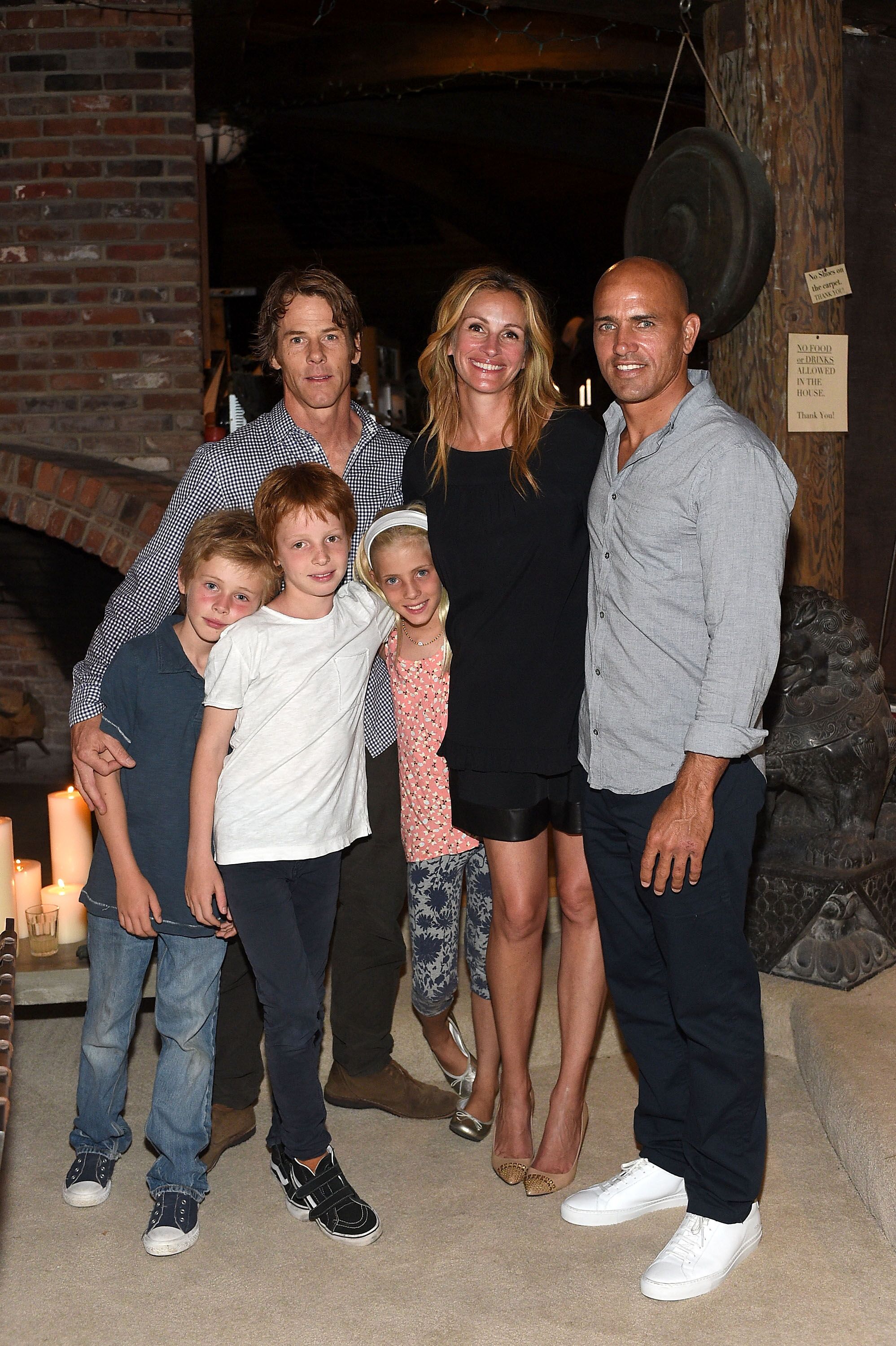Daniel Moder, Julia Roberts, Kelly Slater, Phinnaeus Moder, Henry Daniel Moder and Hazel Moder attend Kelly Slater, John Moore and Friends Celebrate the Launch of Outerknown. | Source: Getty Images