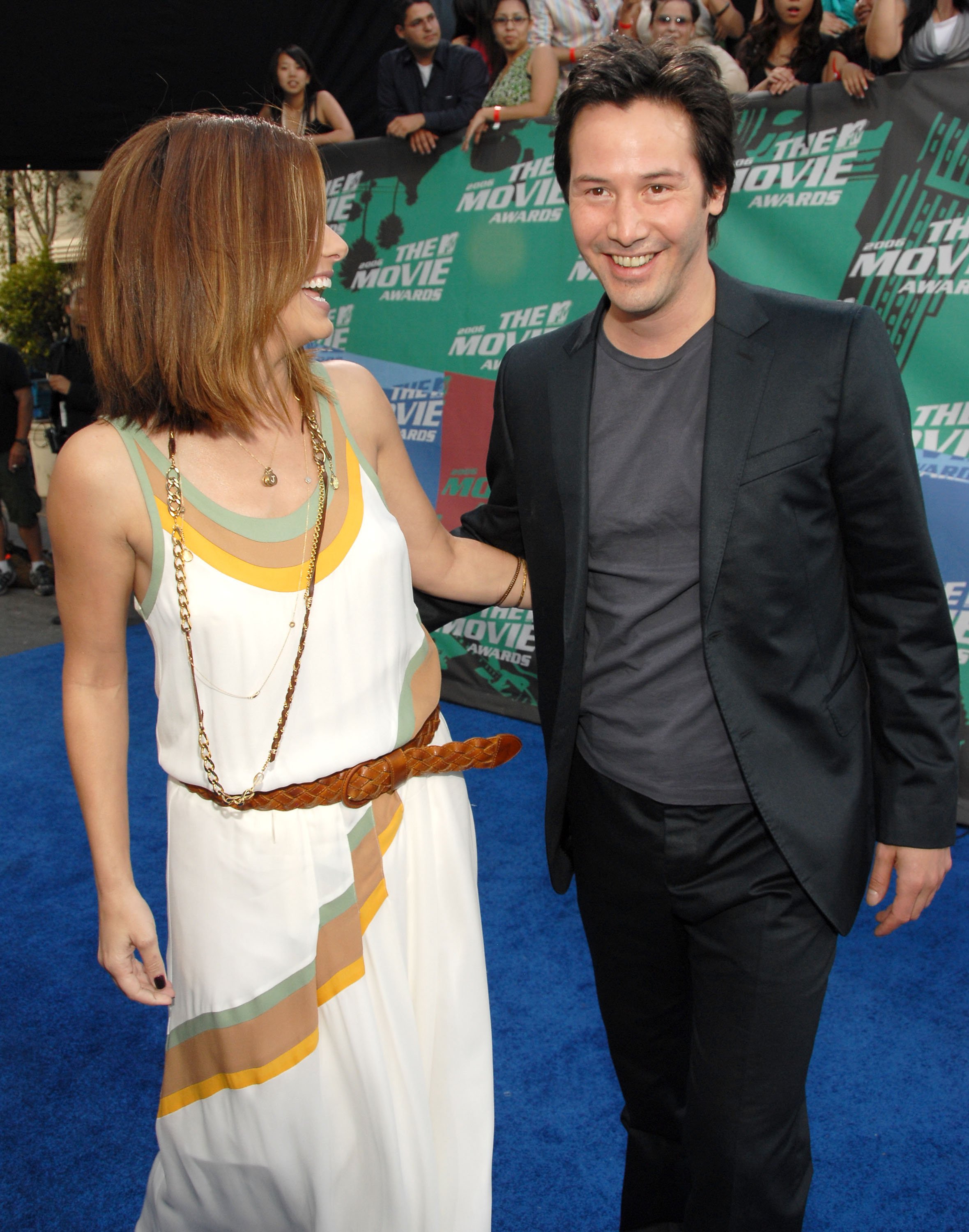 Keanu Reeves and Sandra Bullock, on the red carpet at the 2006 MTV Movie Awards Show at Sony Studios on June 3, 2006 in Culver City, California. | Source: Getty Images