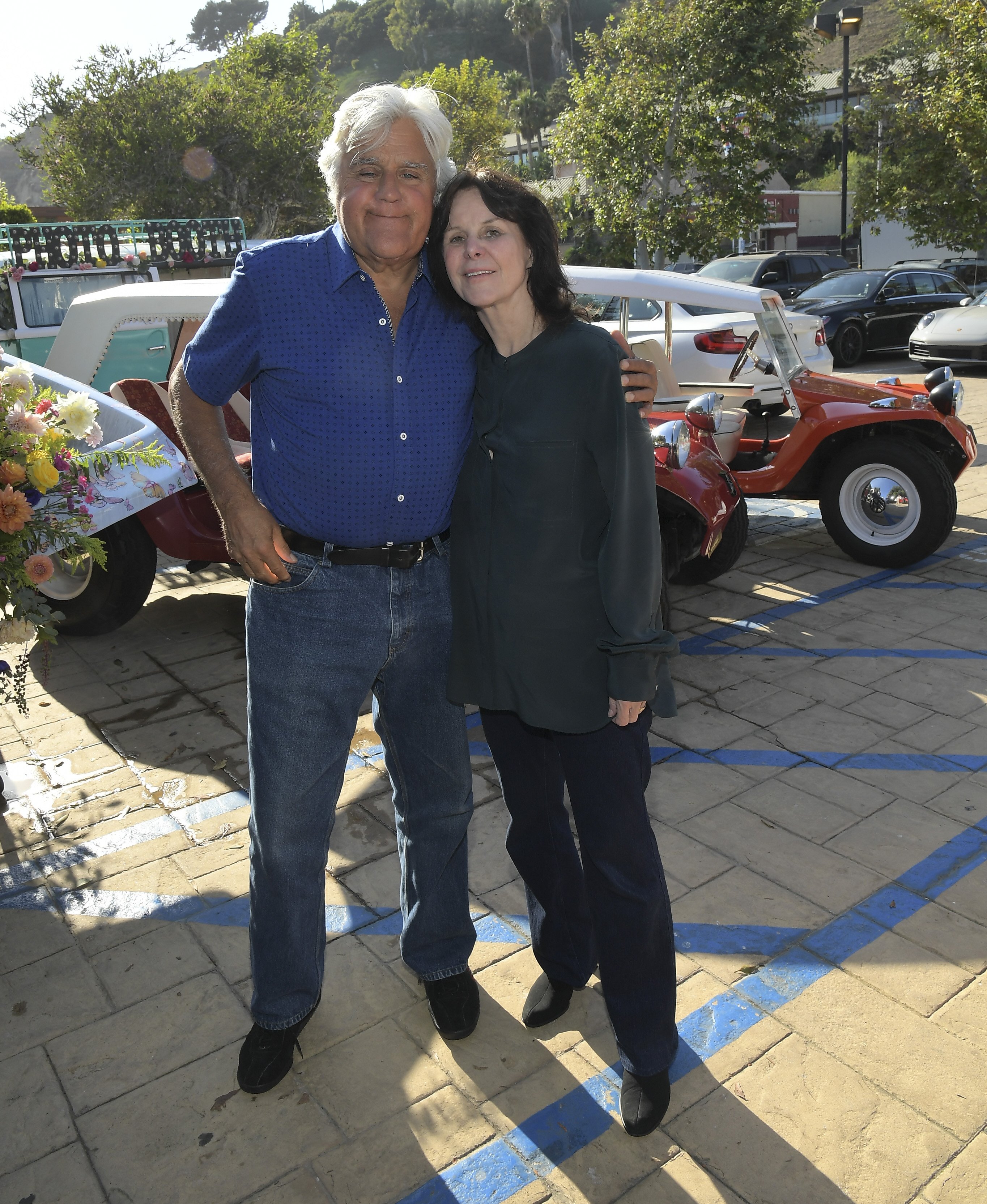 Jay and Mavis Leno at the private unveiling of the Meyers Manx electric automobile on August 8, 2022, in Malibu, California | Source: Getty Images