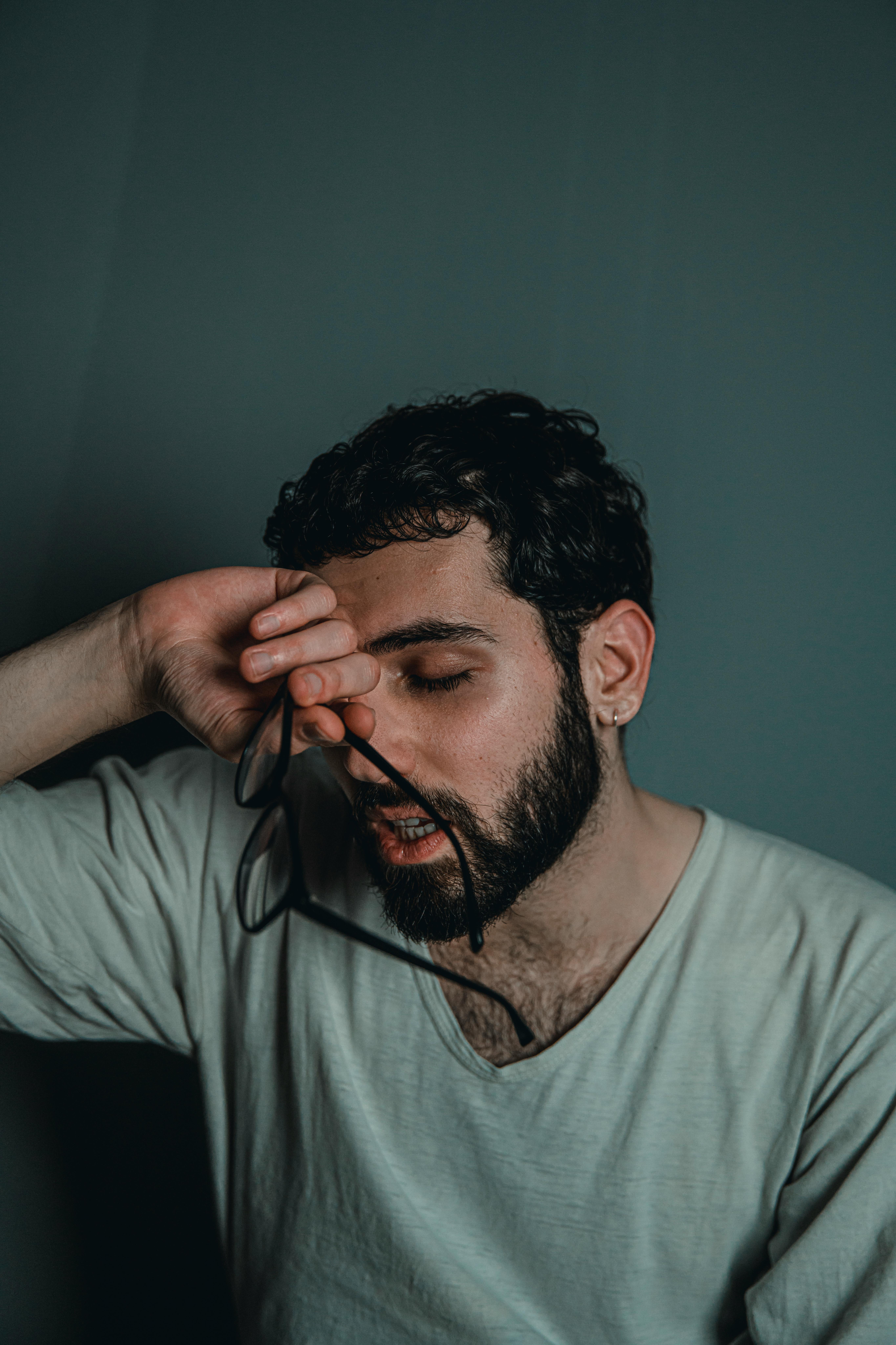 A drained man | Source: Pexels