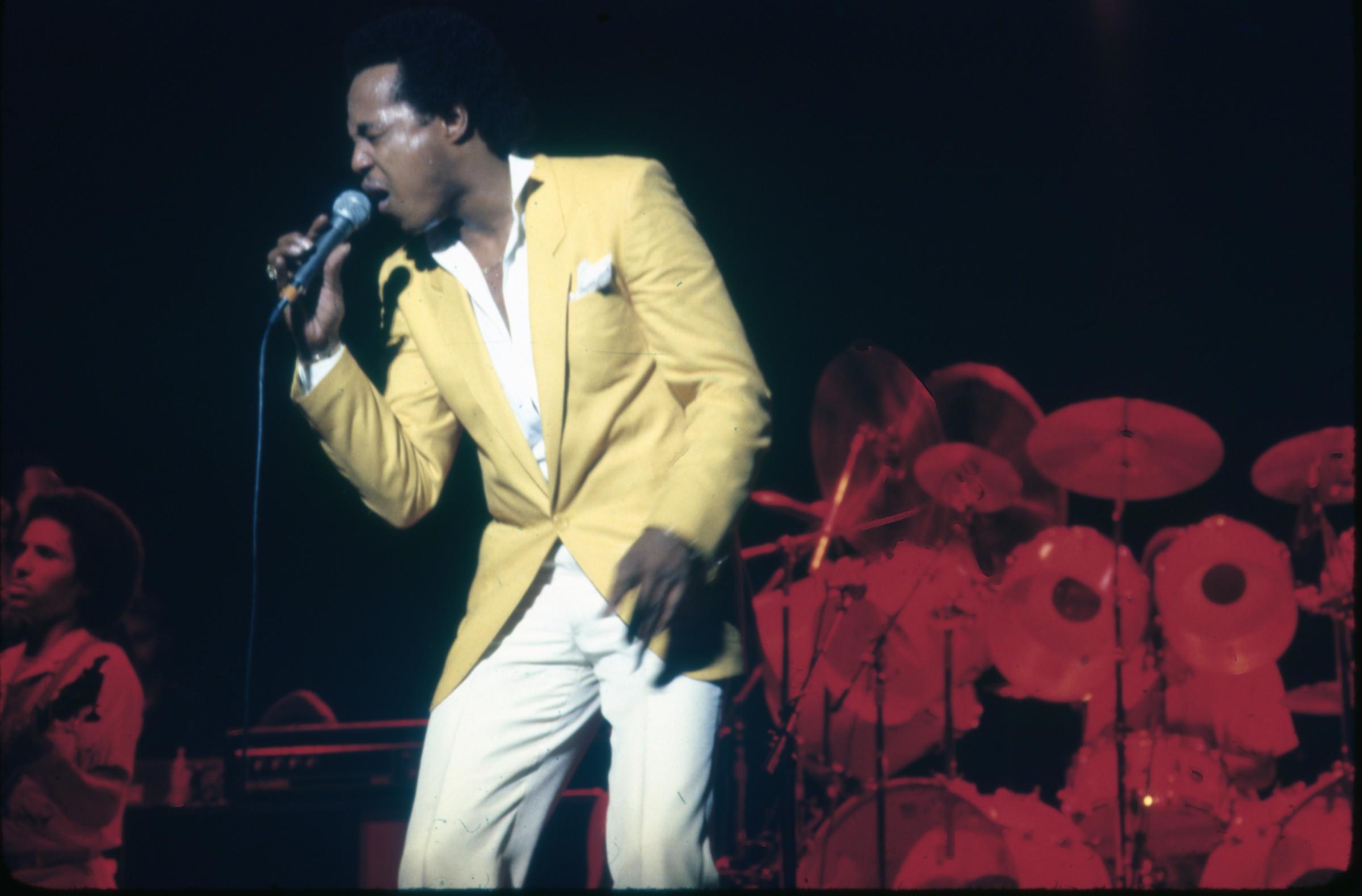 Peabo Bryson performs in New York in August 1980 | Source: Getty Images