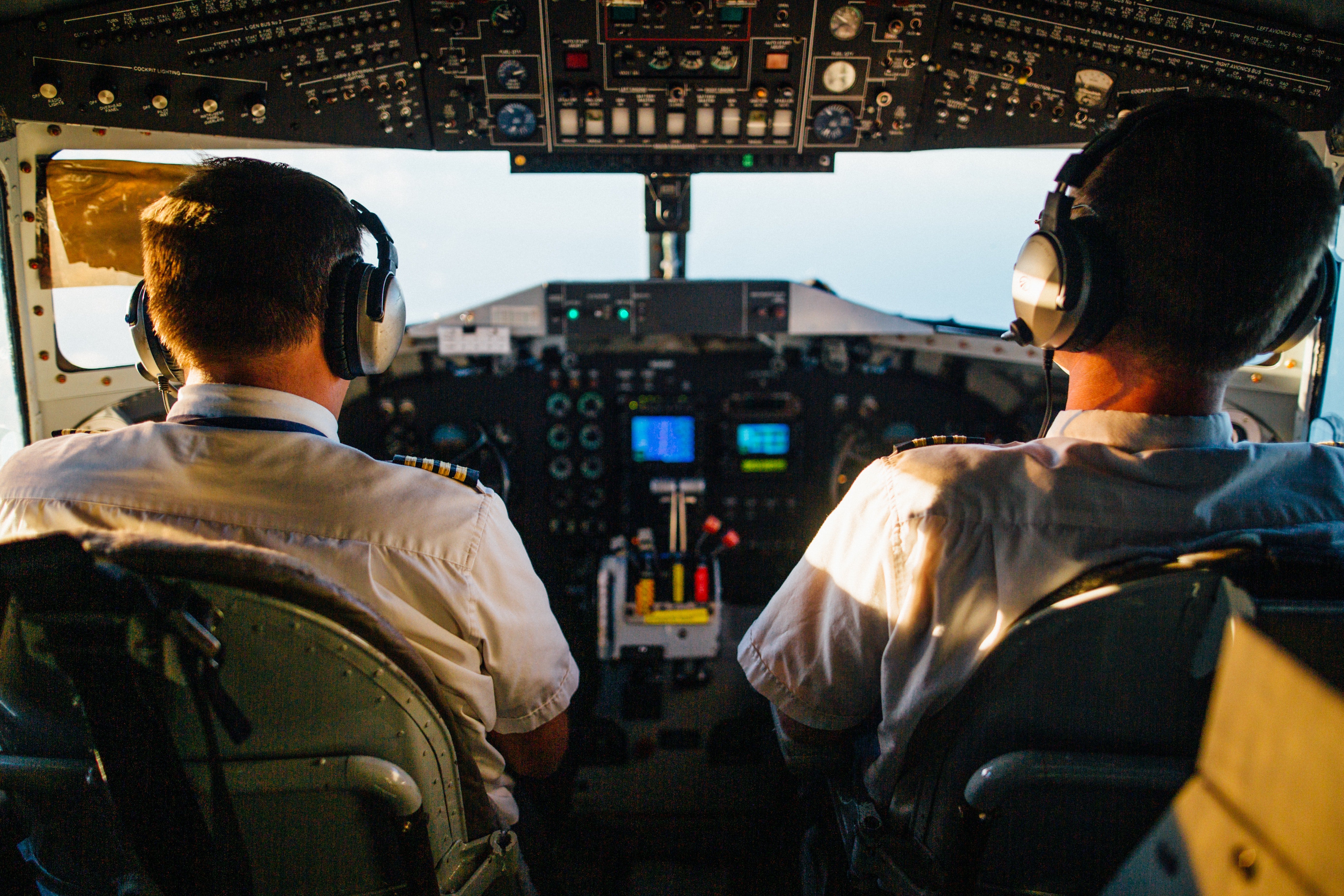 The pilot continued the announcement | Photo: Pexels