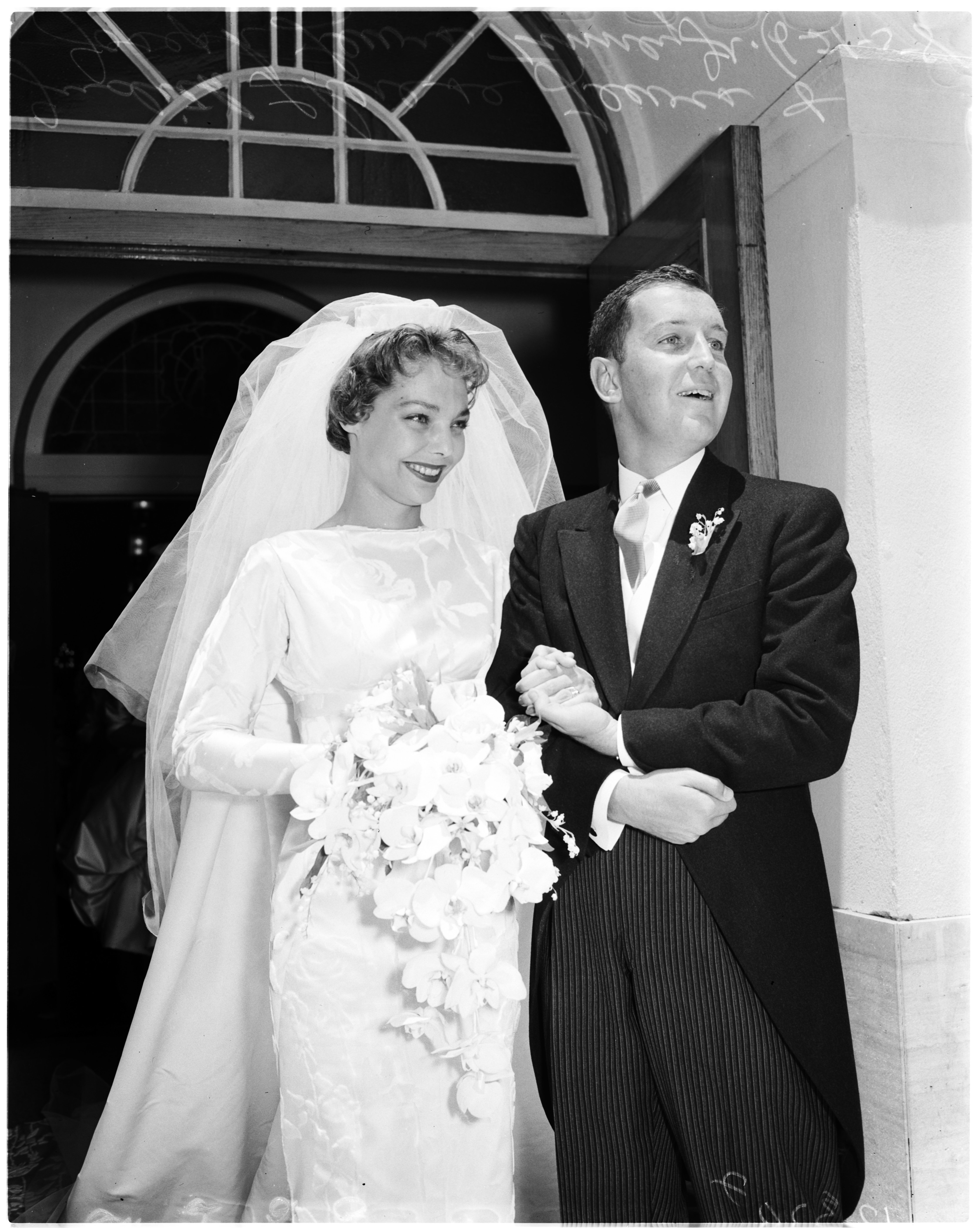 Judy Lewis with her husband Joseph Tinney on their wedding day in 1958. | Source: Getty Images 