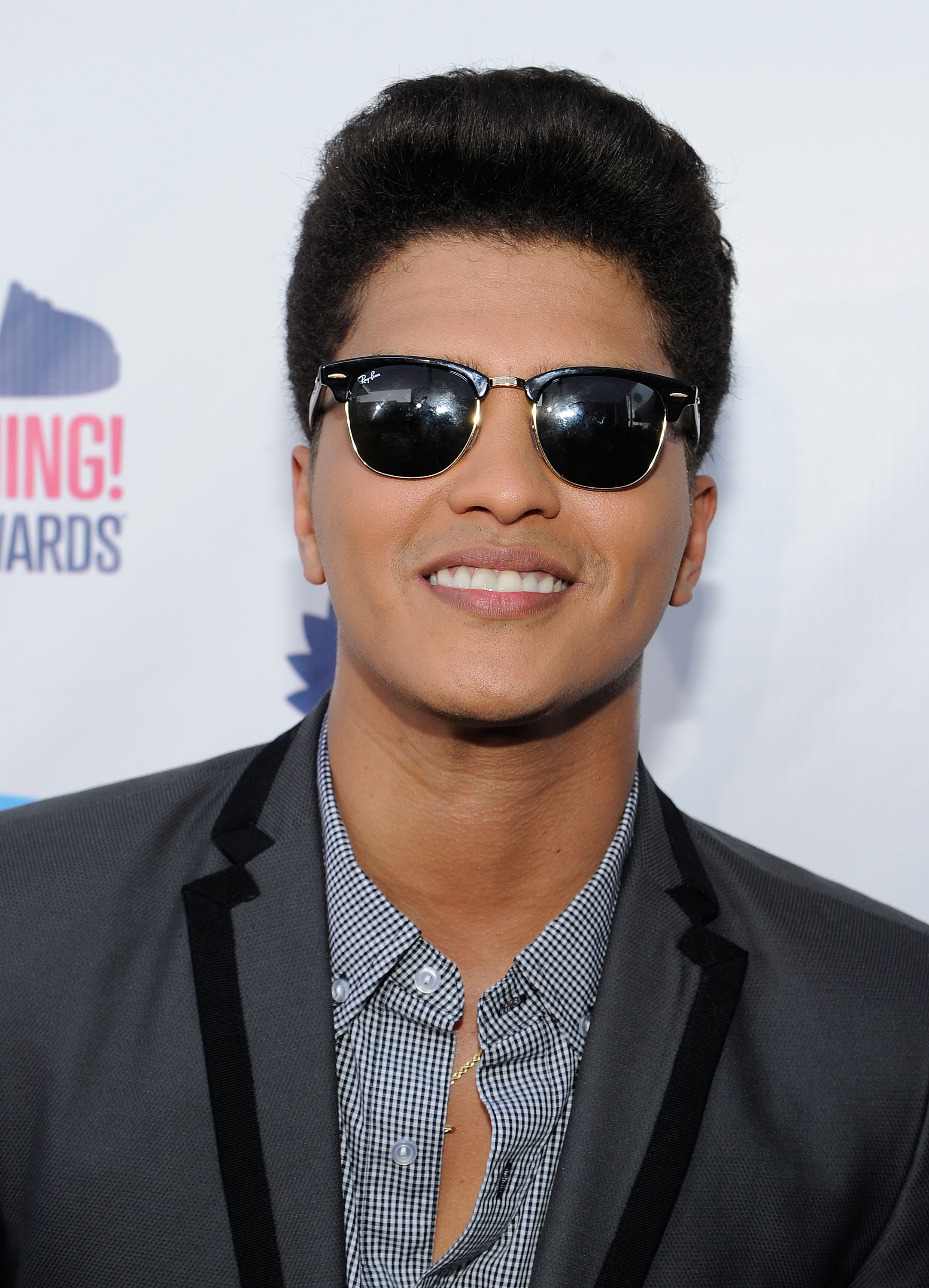 Bruno Mars arriving at the 2010 VH1 Do Something! Awards at the Hollywood Palladium on July 19, 2010 in Hollywood, California. / Source: Getty Images