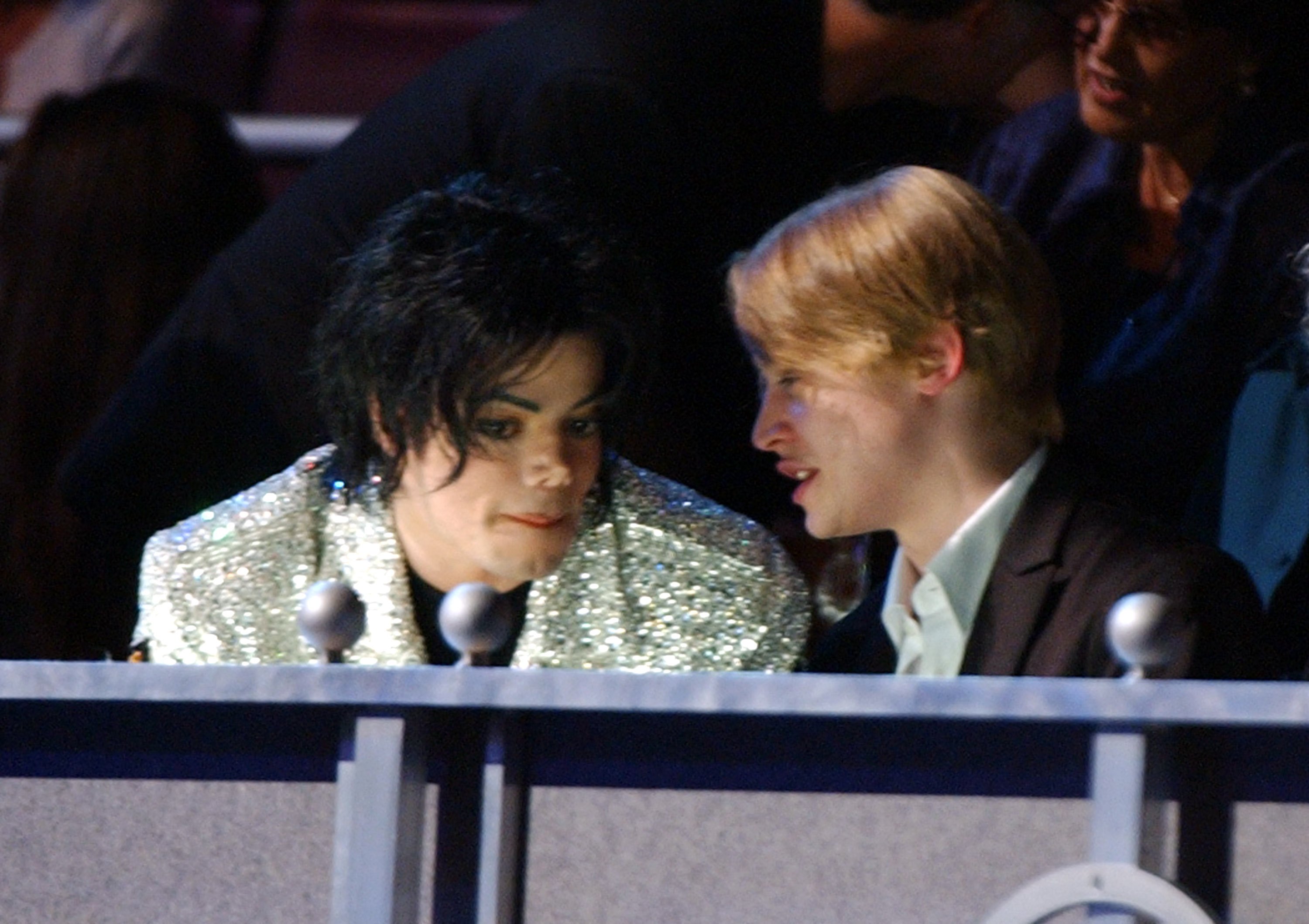 Michael Jackson and Macaulay Culkin at the Madison Square Garden in New York City, New York at Michael Jackson's 30th Anniversary Celebration on September 7, 2001 | Source: Getty Images 