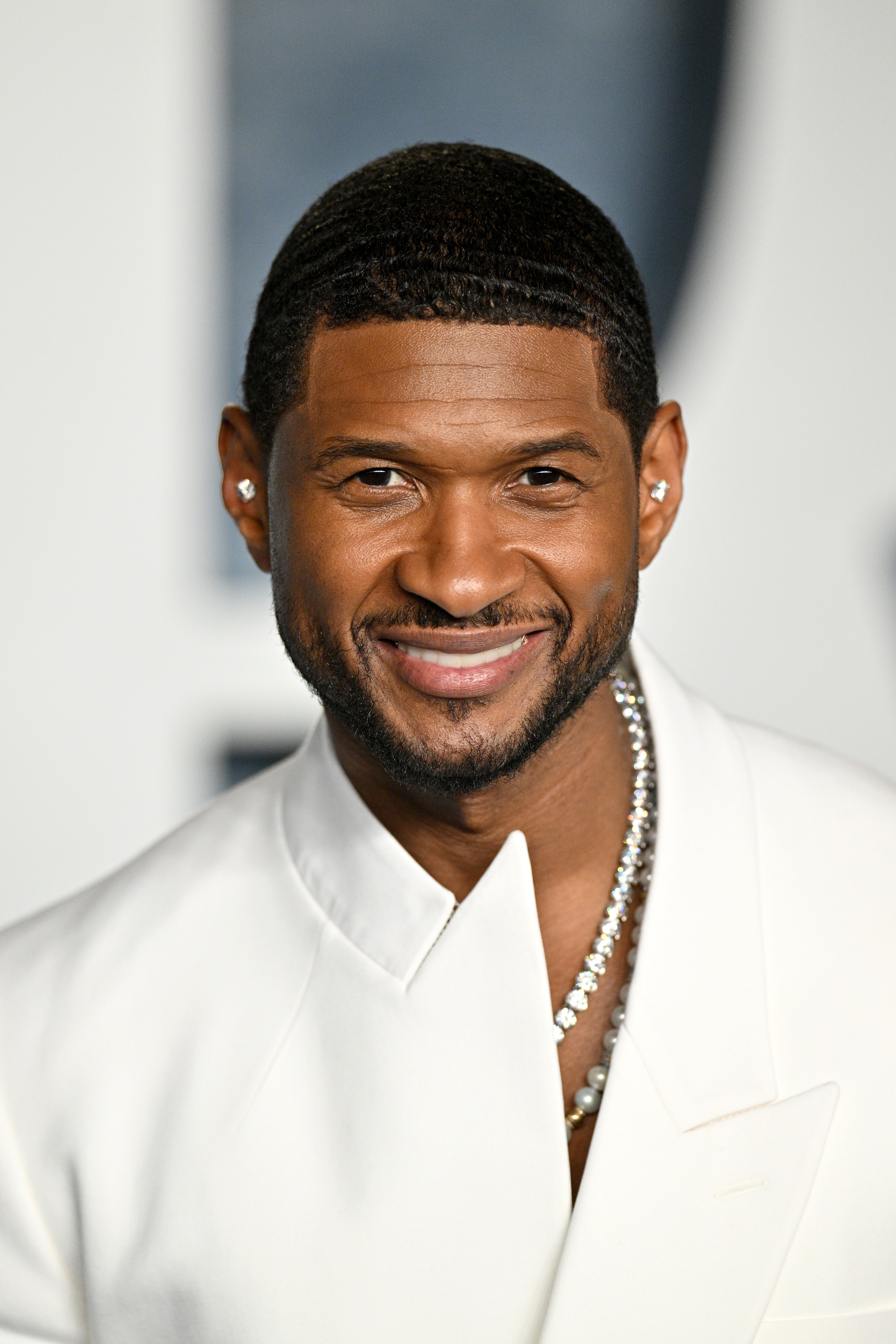 Usher at the 2023 Vanity Fair Oscar Party on March 12, 2023 in Beverly Hills, California | Source: Getty Images