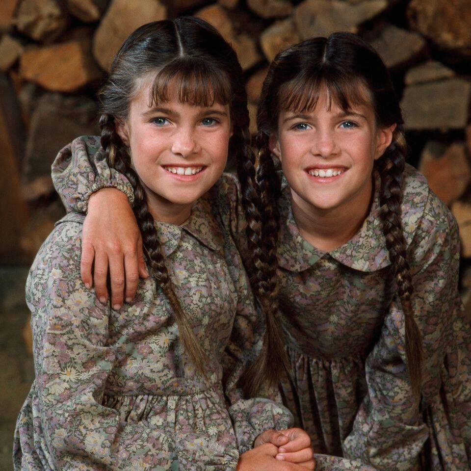 The Greenbush twins on the set of Little House on the Prairie. Photo: Facebook/littlehouseontheprairie