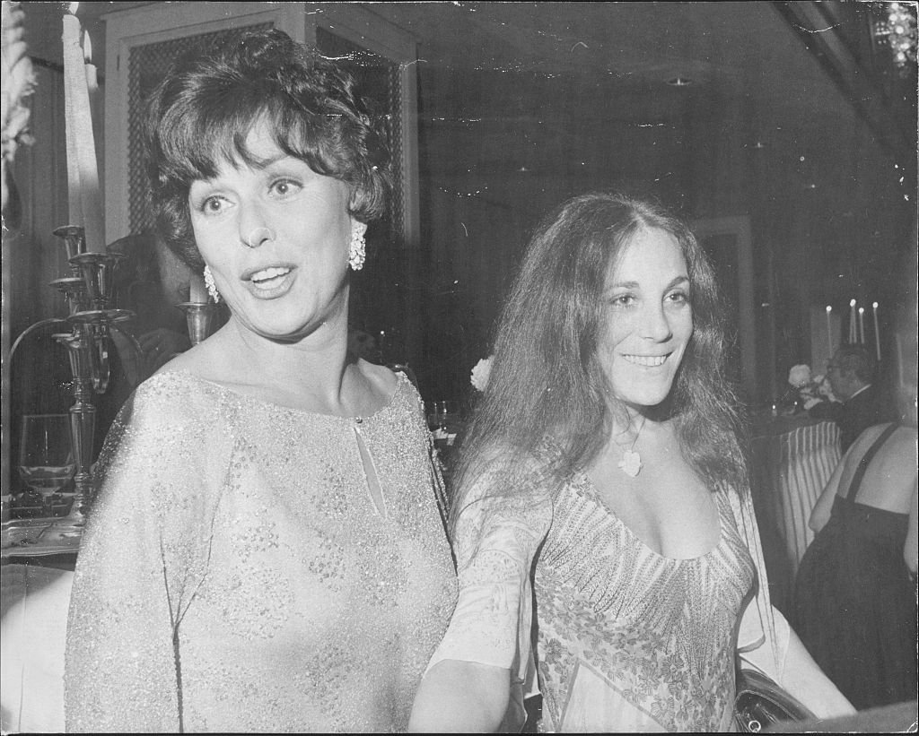 Bess Myerson received the New School's Fiorello H. La Guardia Award for service to the city and spent the evening dancing with Mayor Koch and showing off her daughter on March 16, 1978. | Photo: Getty Images