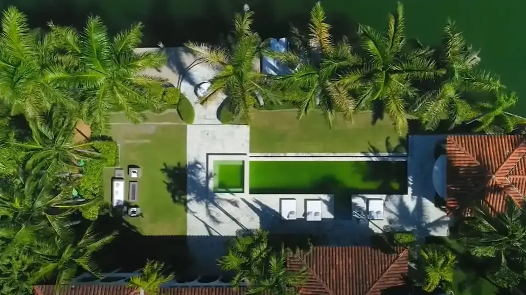 An aerial view of Cher's former estate in Miami Beach, Florida | Source: YouTube/ALLABOUT