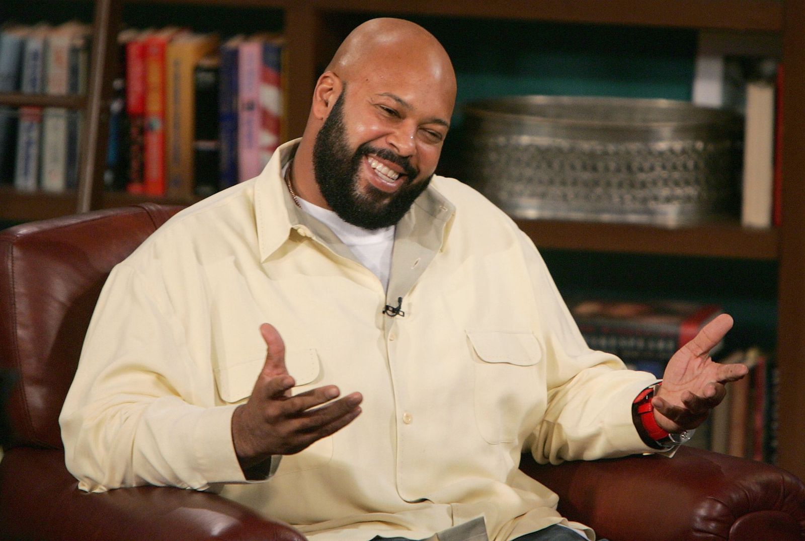 Suge Knight appears at CBS Studios for a taping of "The Late Late Show" on November 18, 2004 in Los Angeles, California. | Photo: Getty Images