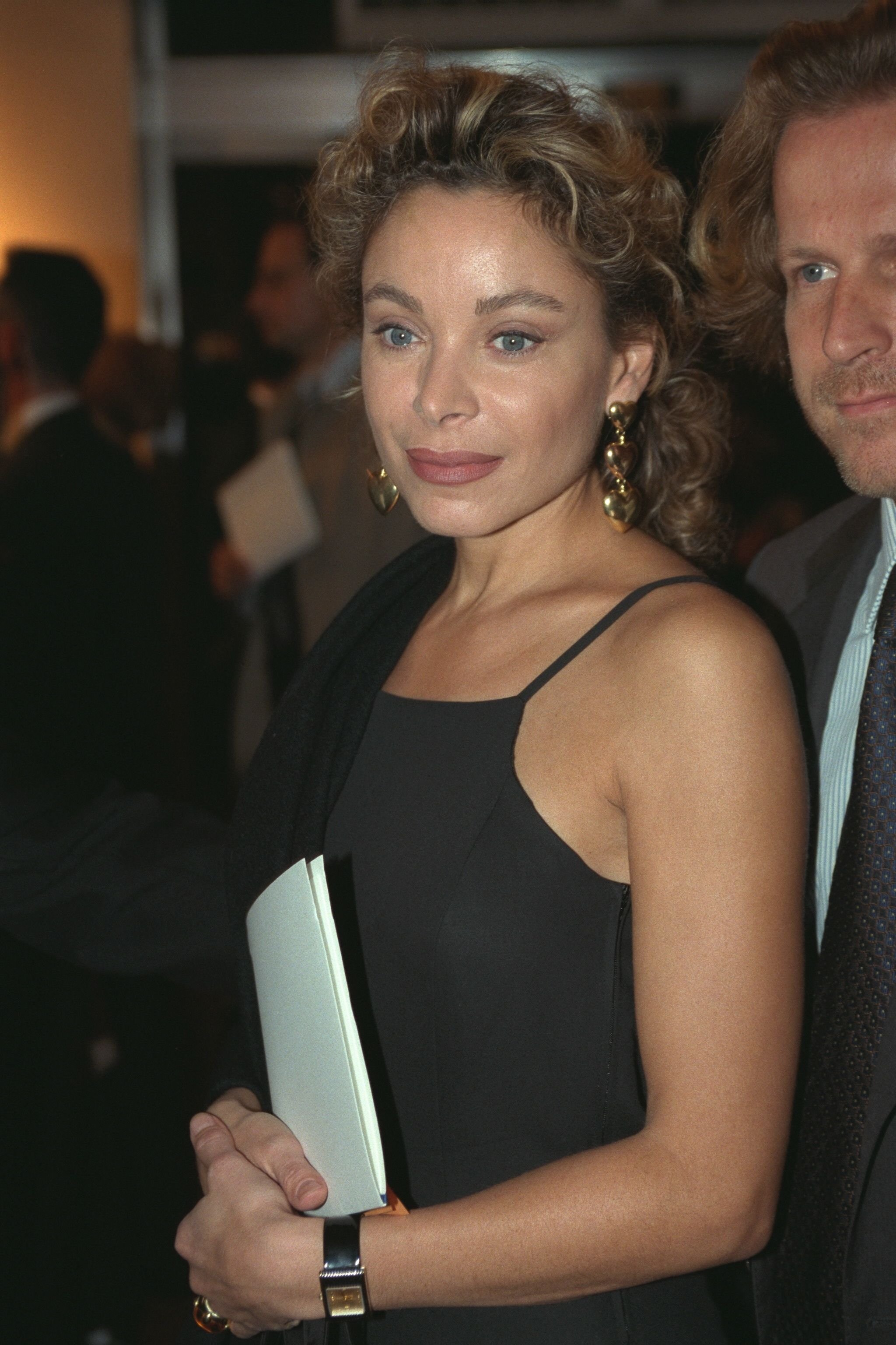 Grace de Capitani à l'Espace Cardin lors de la soirée de gala au profit des enfants maltraités. | Source : Getty Images