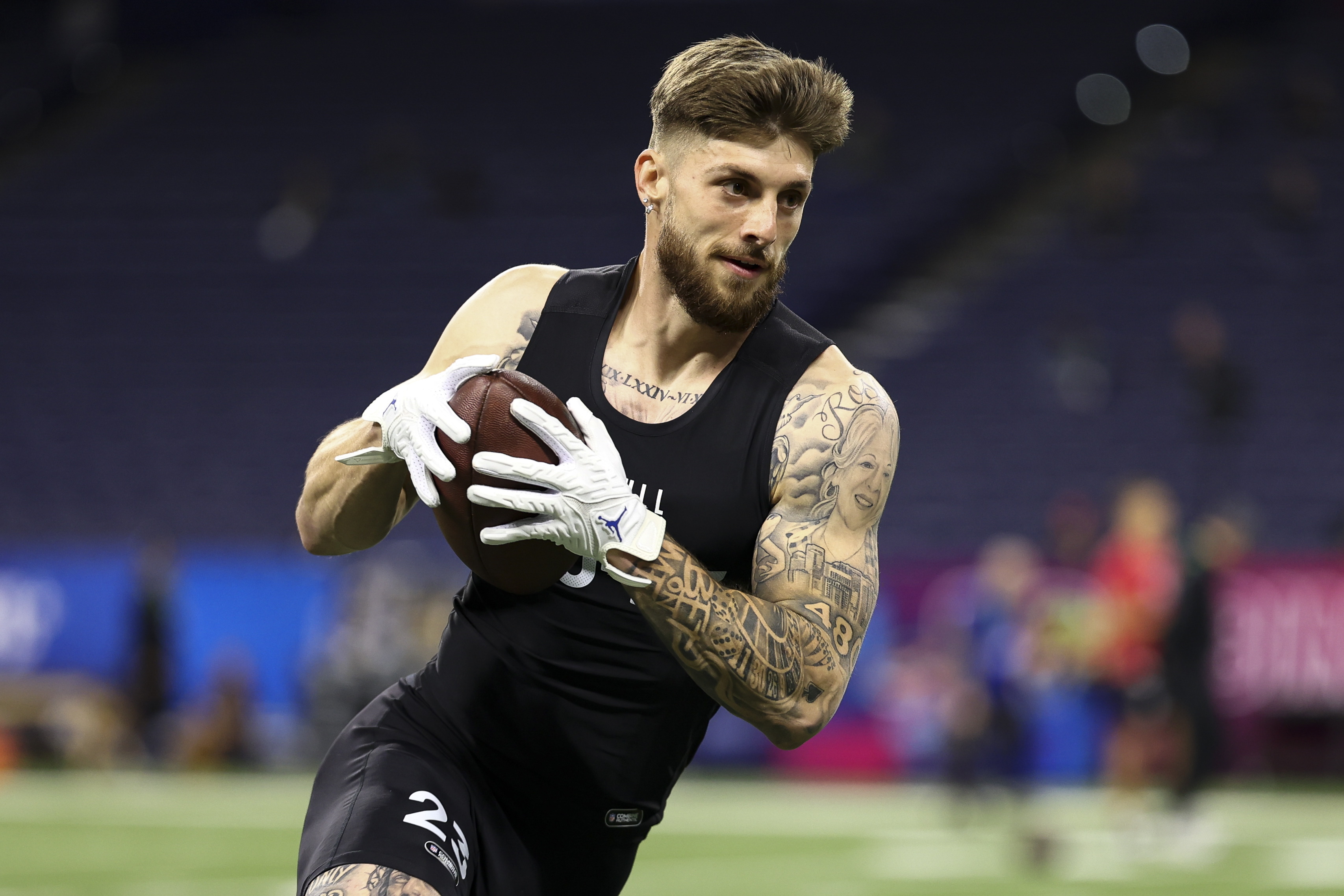 Ricky Pearsall participating in a drill during the NFL Combine in Indianapolis, Indiana on March 2, 2024 | Source: Getty Images