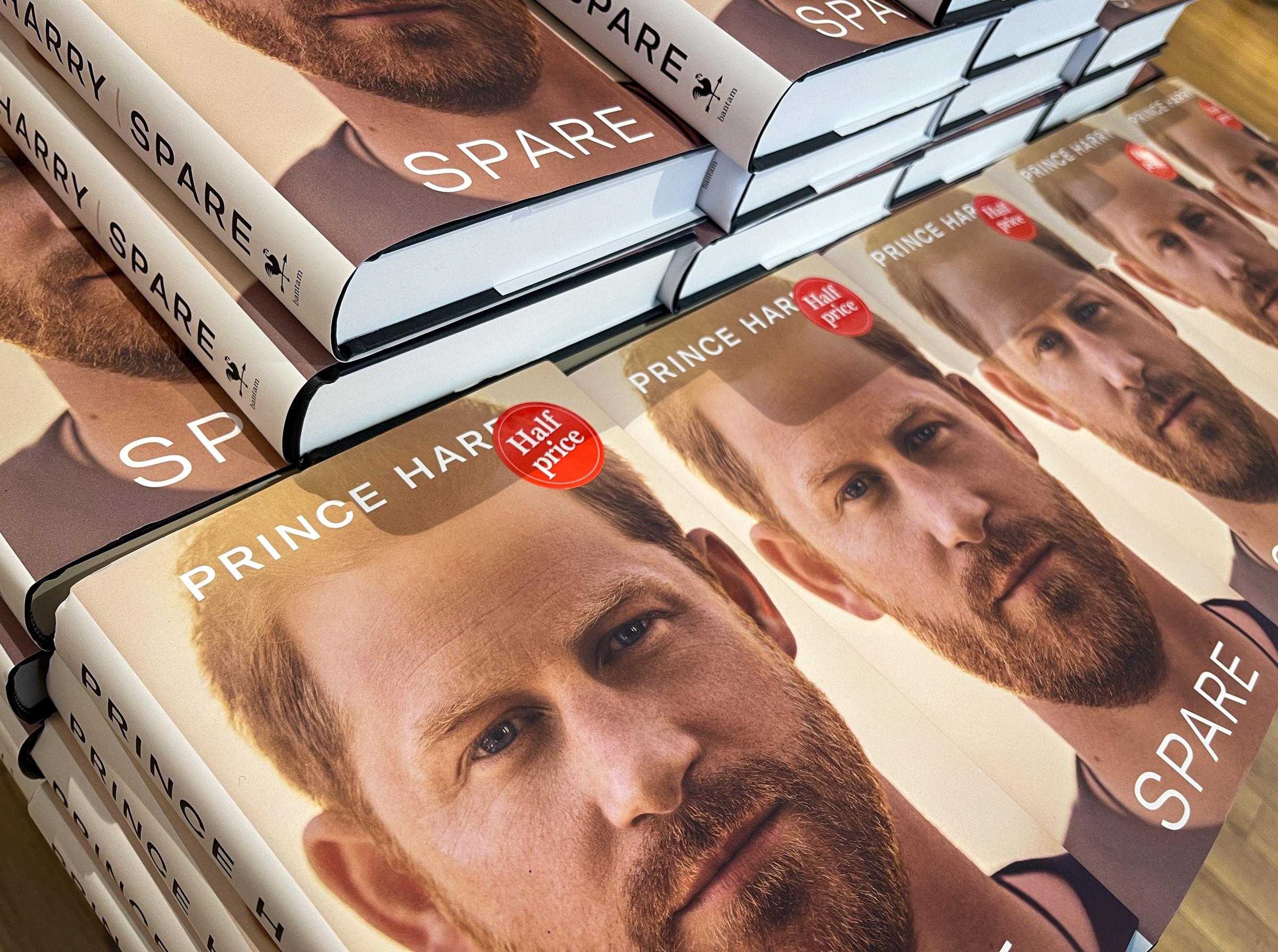 Copies of Prince Harry's book "Spare" in a book store in Bath, England on January 22, 2023 | Source: Getty Images