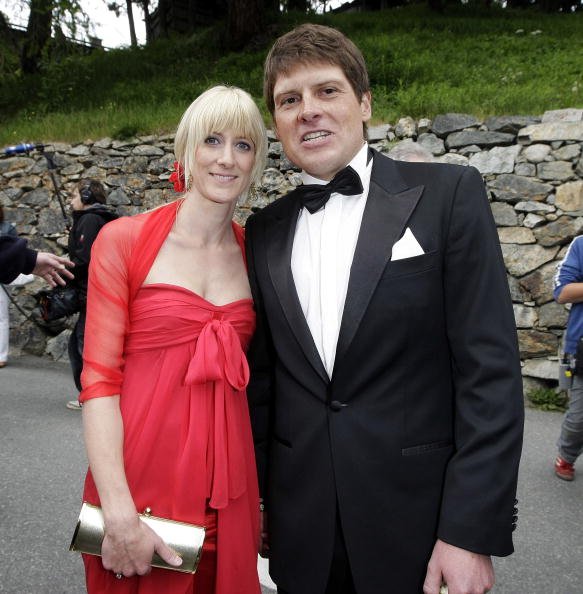 Jan Ullrich und seine Frau Sara, bei der Hochzeit von Boris Becker, Schweiz, 2009 | Quelle: Getty Images