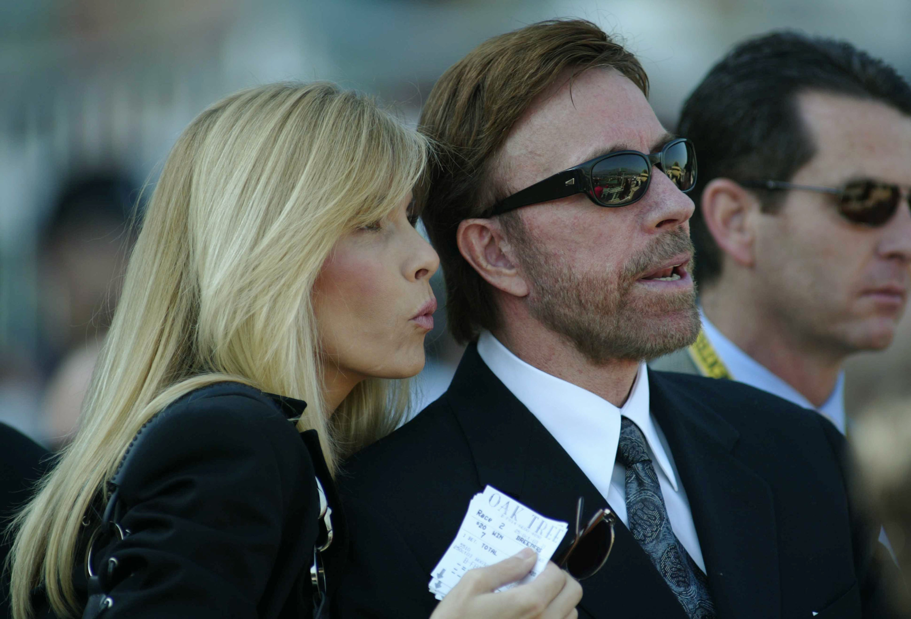 Gena O'Kelley and her husband pictured at the Breeders' Cup World Thoroughbred Championships on October 25, 2003 | Source: Getty Images