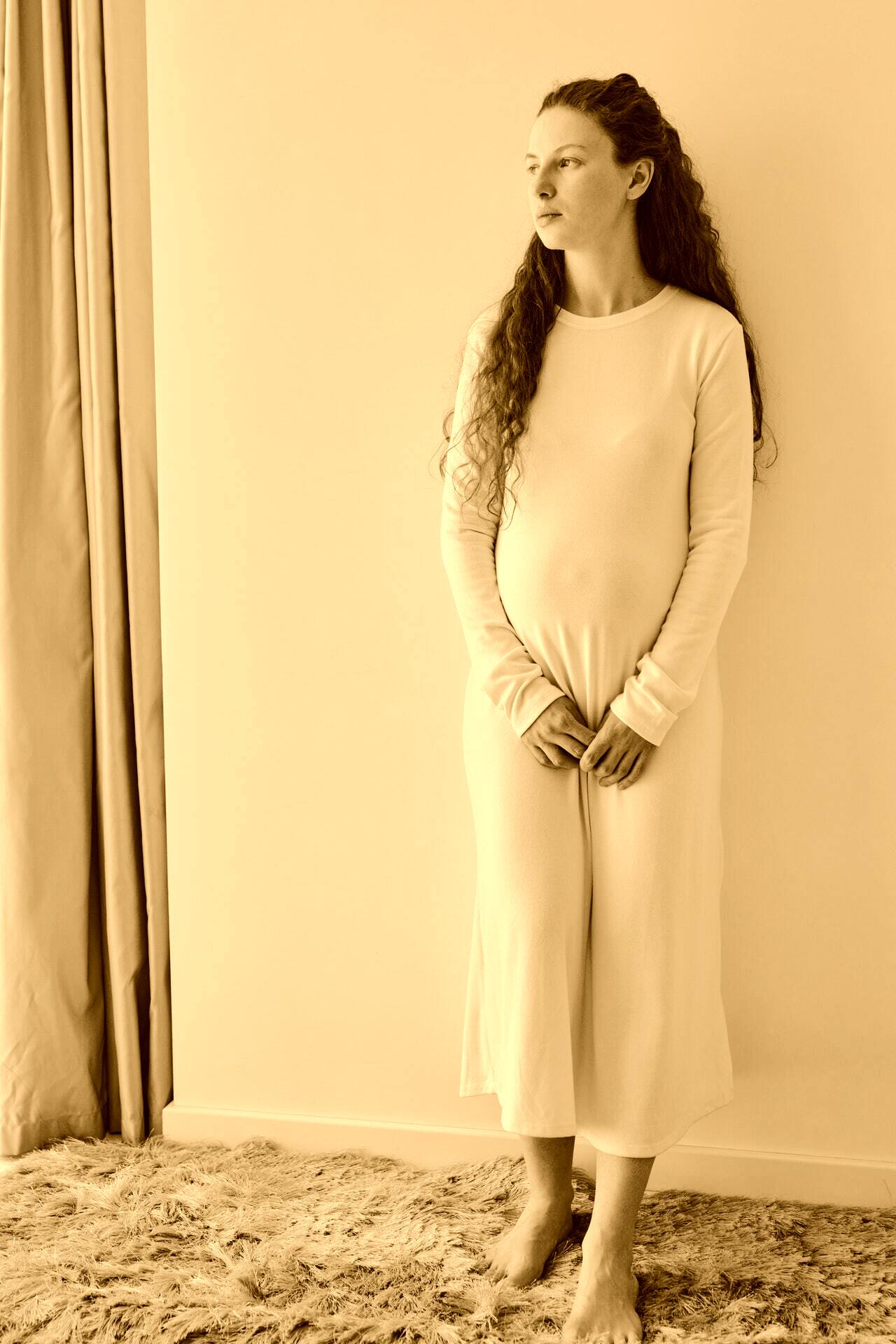 Laura got pregnant as a teenager. | Source: Pexels