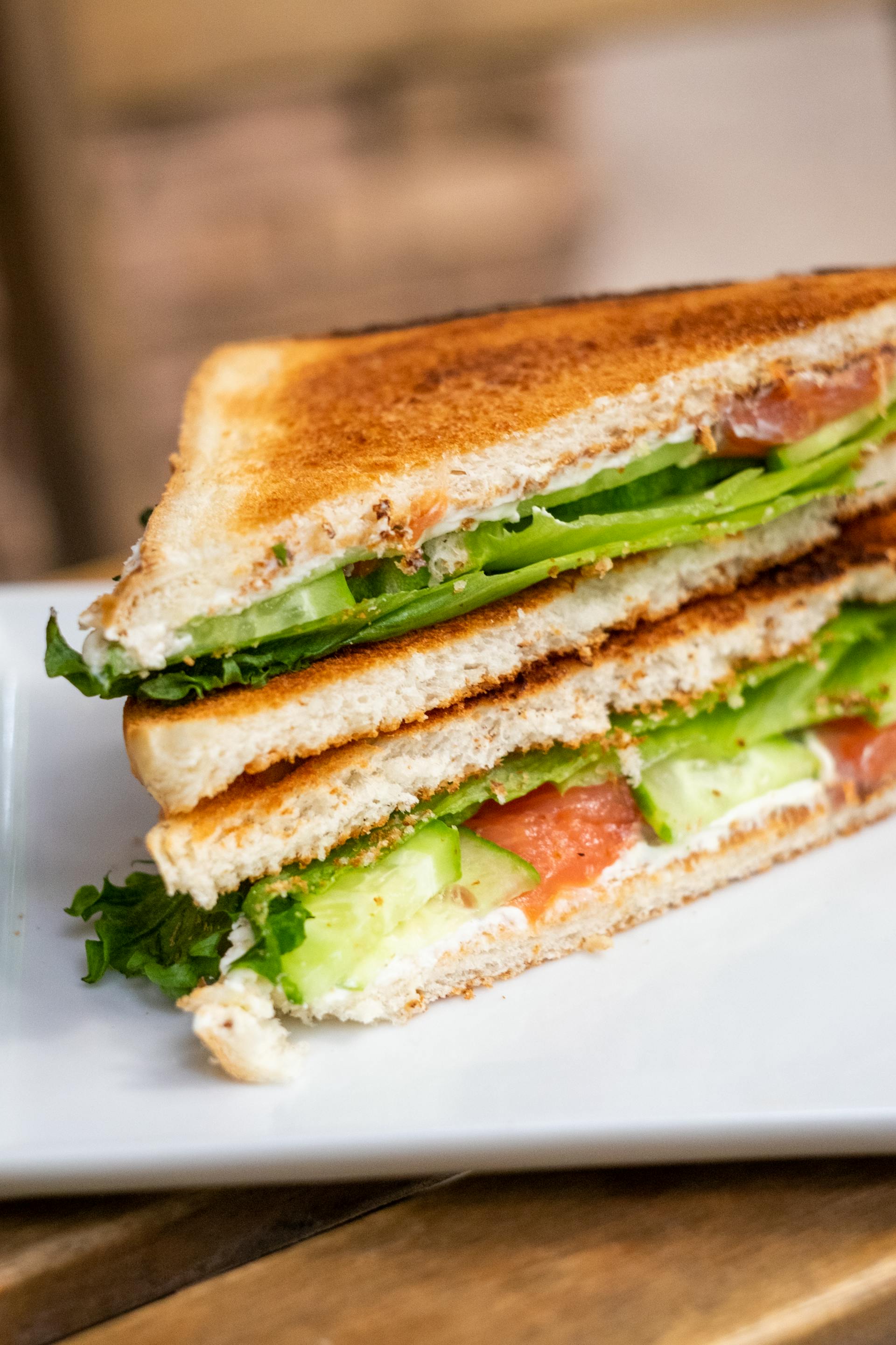 Close-up shot of a sandwich | Source: Pexels