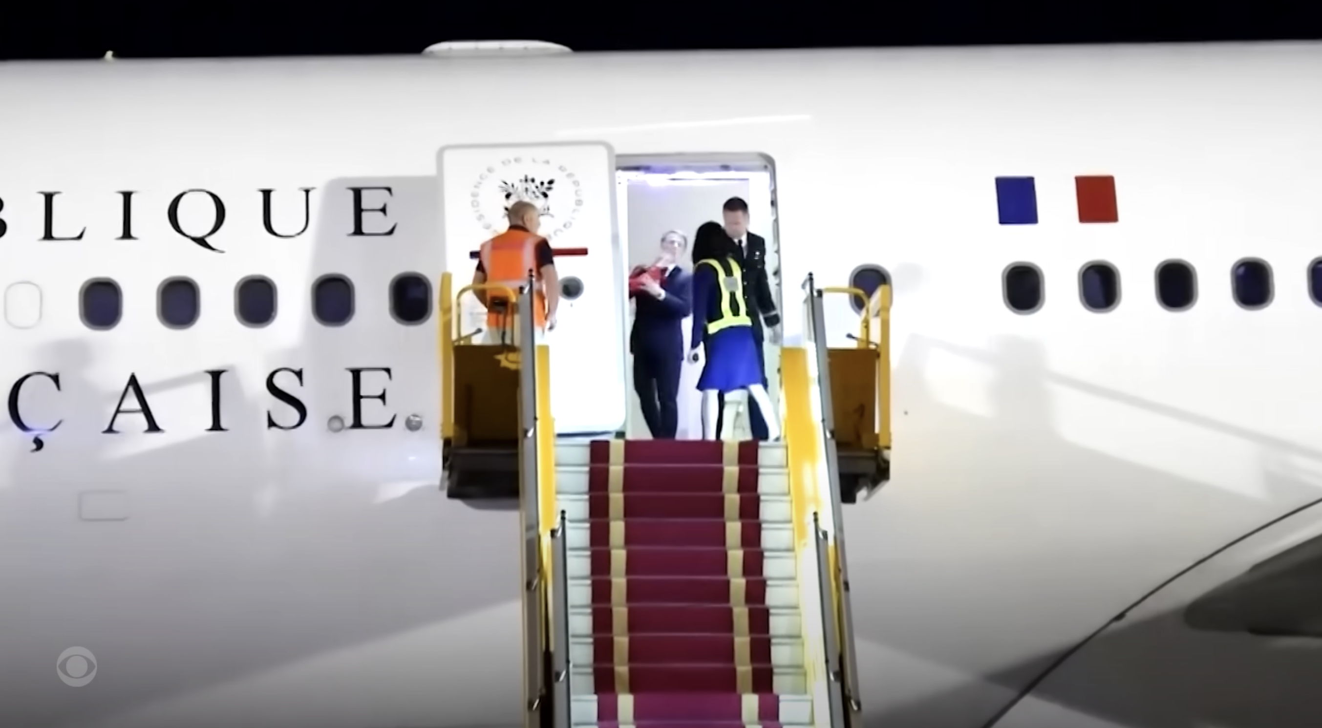 Emmanuel and Brigitte's controversial altercation on an airplane from a video dated May 27, 2025. | Source: YouTube/CBS News