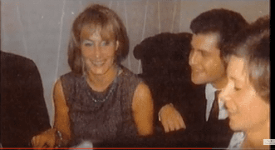 Joe Dassin et sa première épouse | Photo capture d'écran/Youtoube Joe Dassin et sa première épouse | Photo capture d'écran/Youtoube