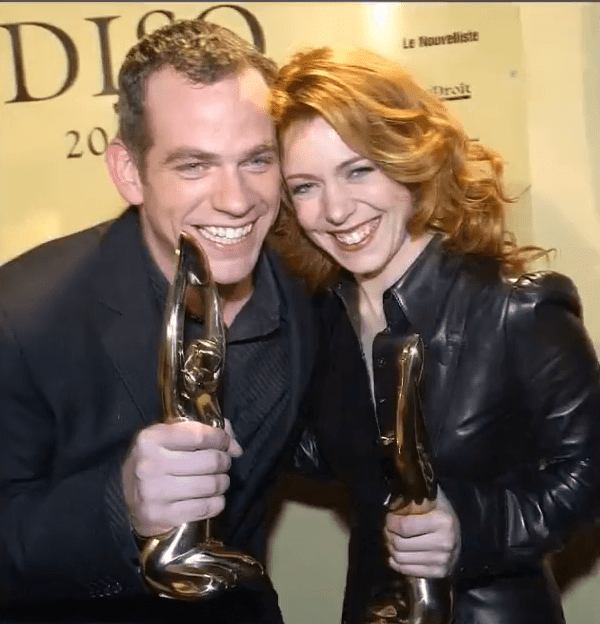 Garou : toutes les femmes de sa vie | Célébrités Toutes l'actualité / YouTube Garou : toutes les femmes de sa vie | Célébrités Toutes l'actualité / YouTube