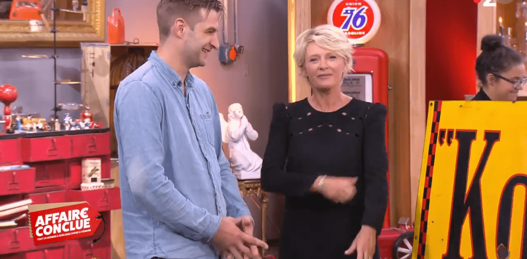 Sophie Davant et un candidat sur le plateau de France 2. | Photo : vidéo : Affaire conclue sur France 2